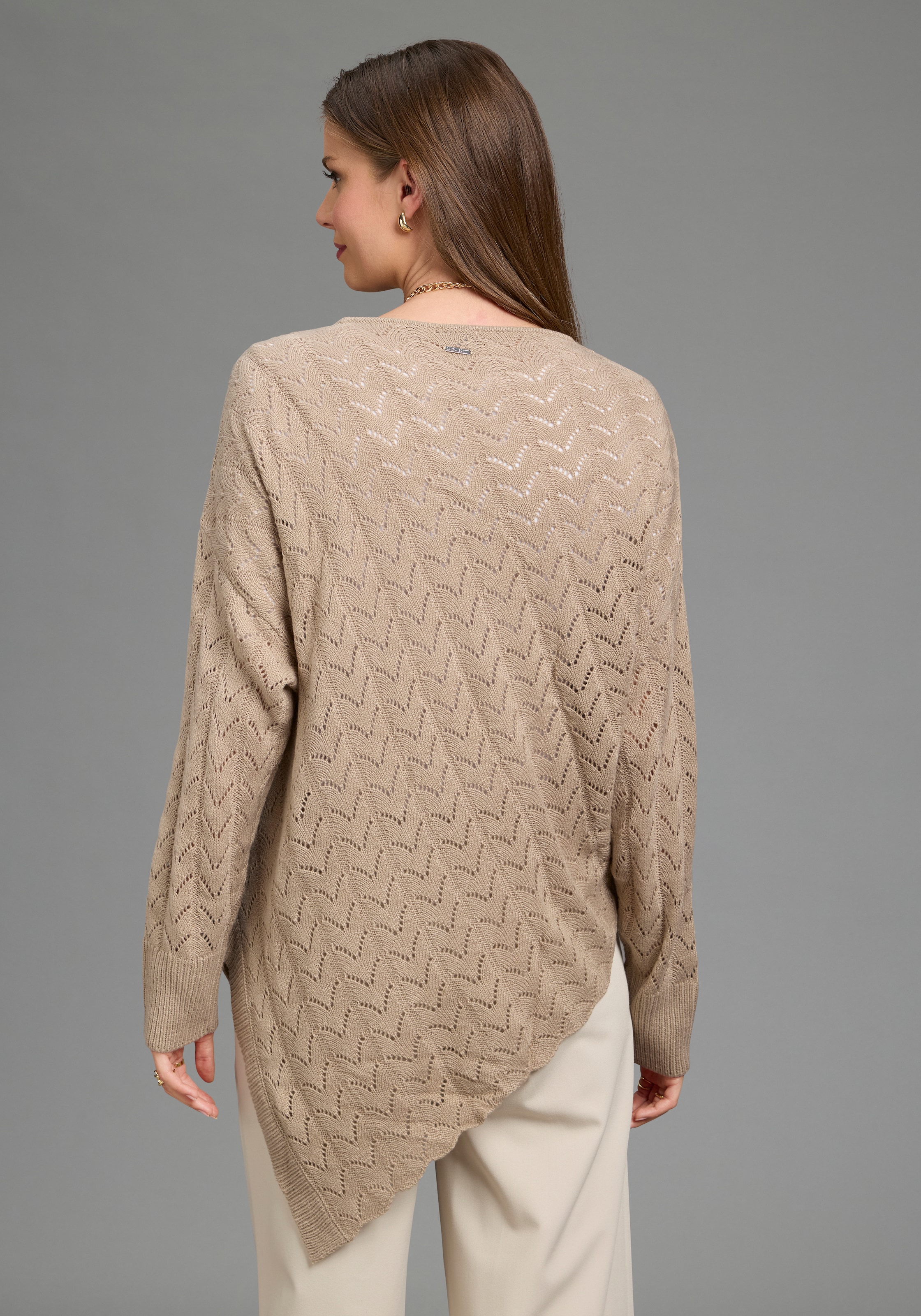 Laura Scott Ajourpullover »mit oversize-Passform und Fledermausärmeln« mit moderner, asymmetrischer Passform