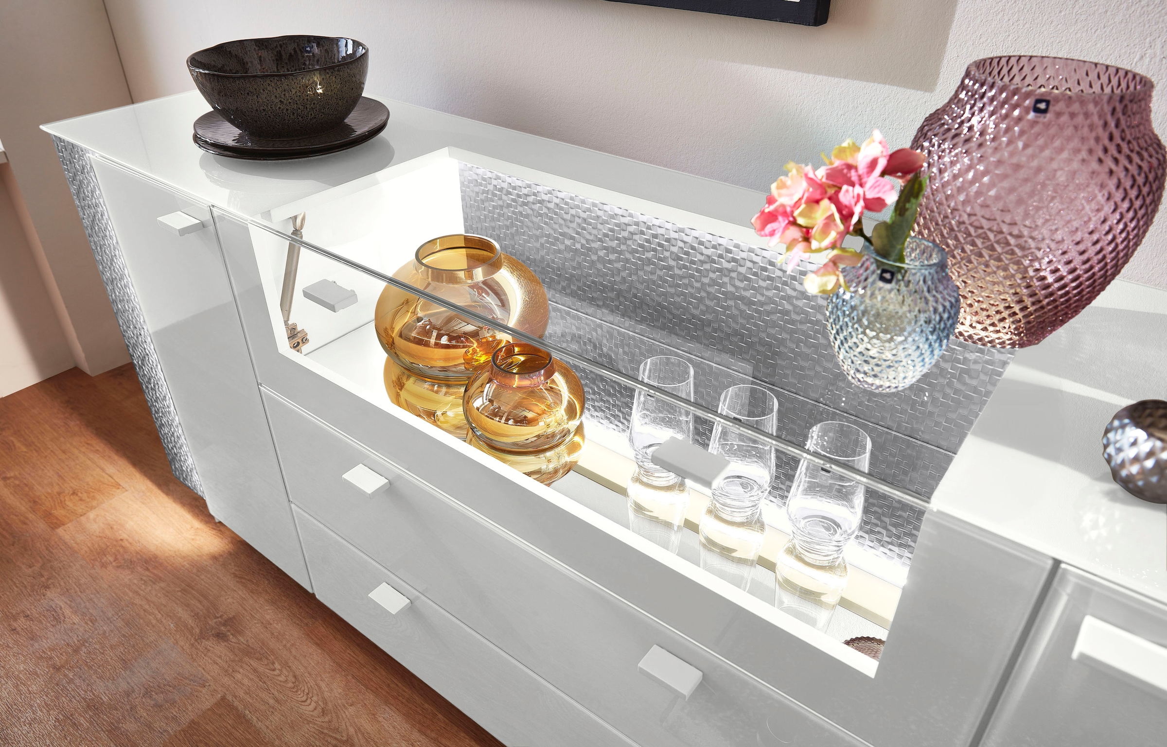 LEONARDO Sideboard »AUREA«, mit Pailletten-Akzent, wahlweise mit Beleuchtung