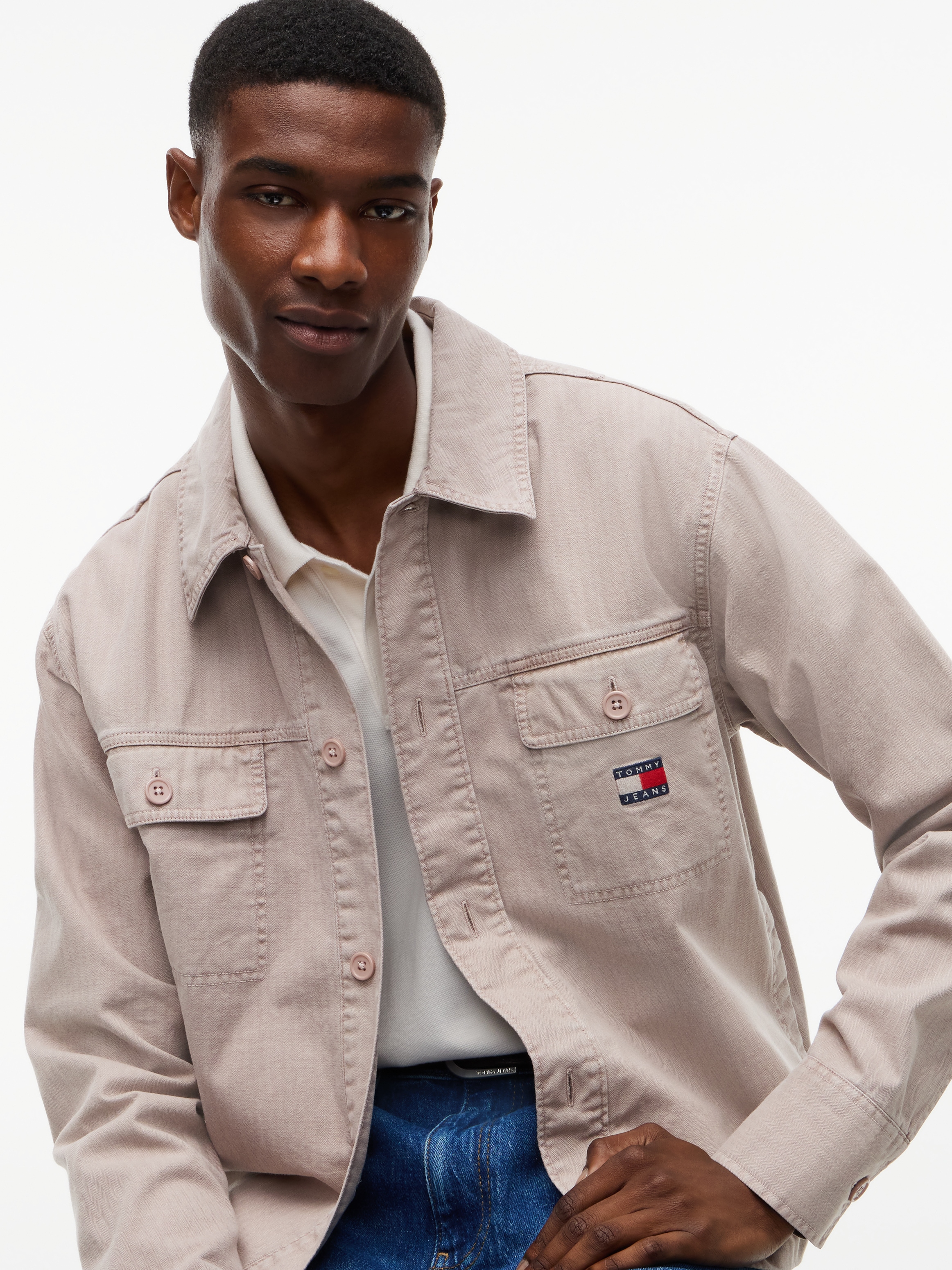 Tommy Jeans Hemdjacke »ESSENTIAL OVERSHIRT« ohne Kapuze Regular fit mit Brusttaschen