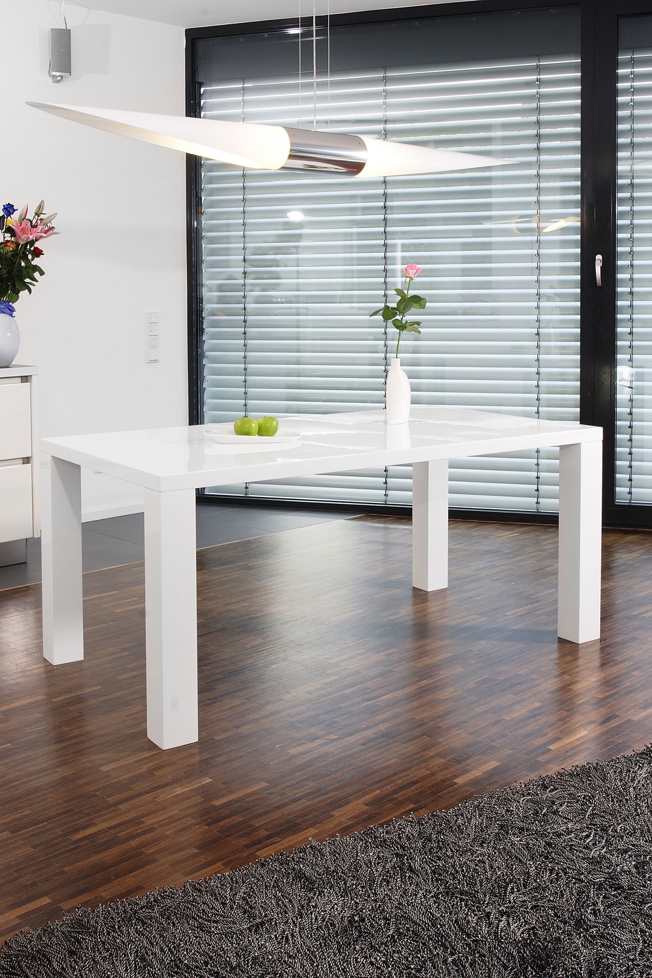 SalesFever Esstisch, Eleganter Hochglanz für anspruchsvolle Ästhetik