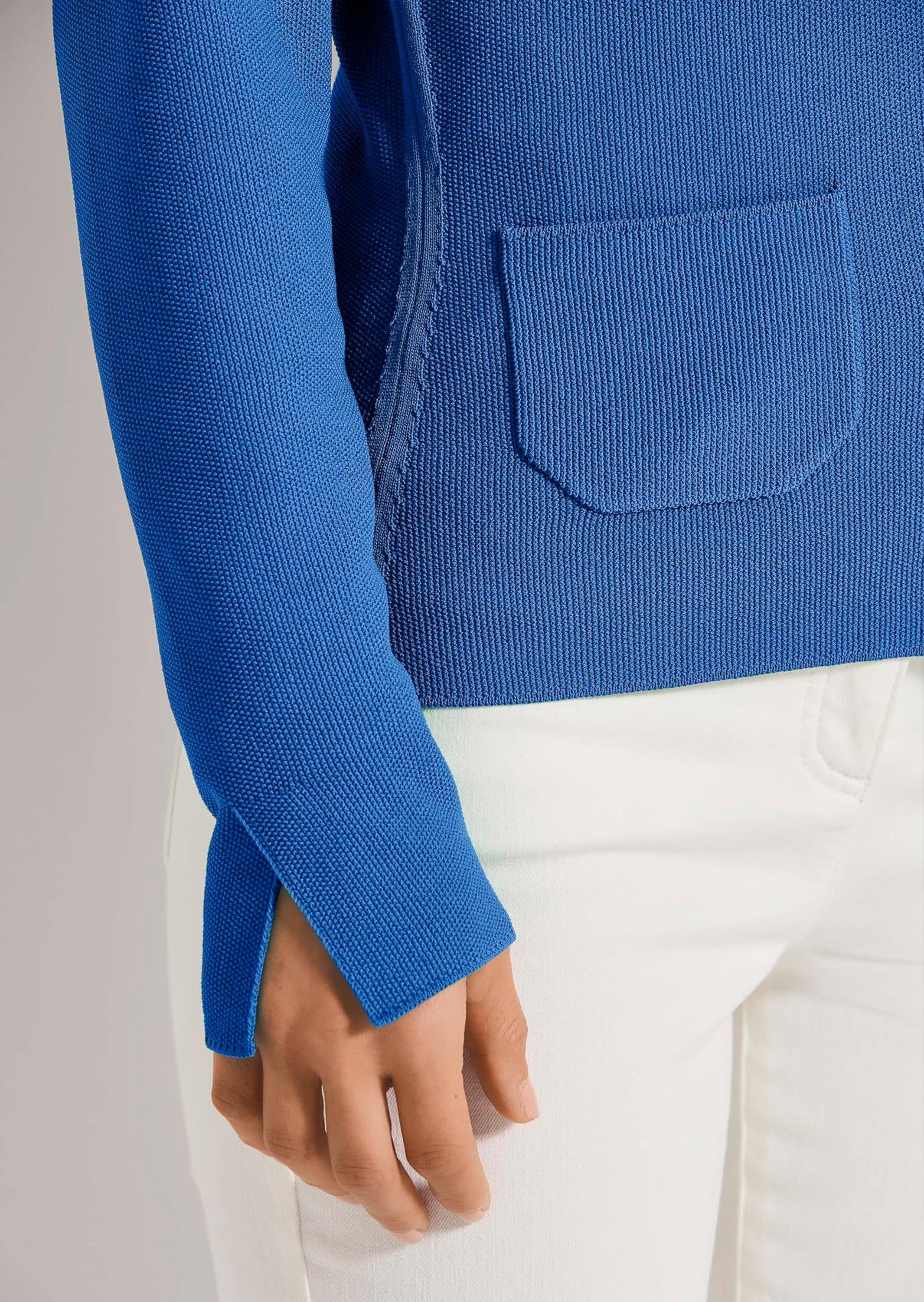 MADELEINE Strickjacke »Strickblazer Schlanker Strickblazer mit langen Ärmeln«