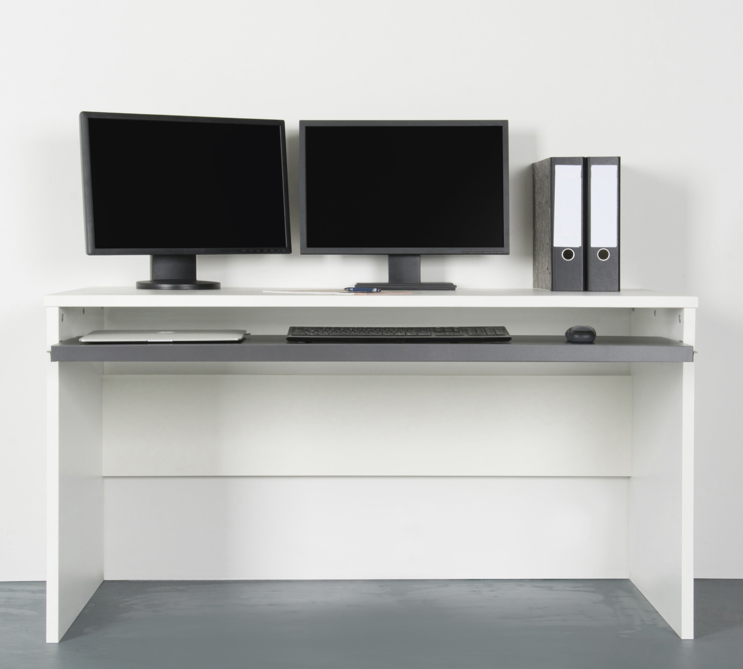 VOGL Möbelfabrik Schreibtisch »Barrie mit 2-farbigem Tastaturauszug«, in 2 Breiten, 2,5 cm Tischplattenstärke, Made in Germany
