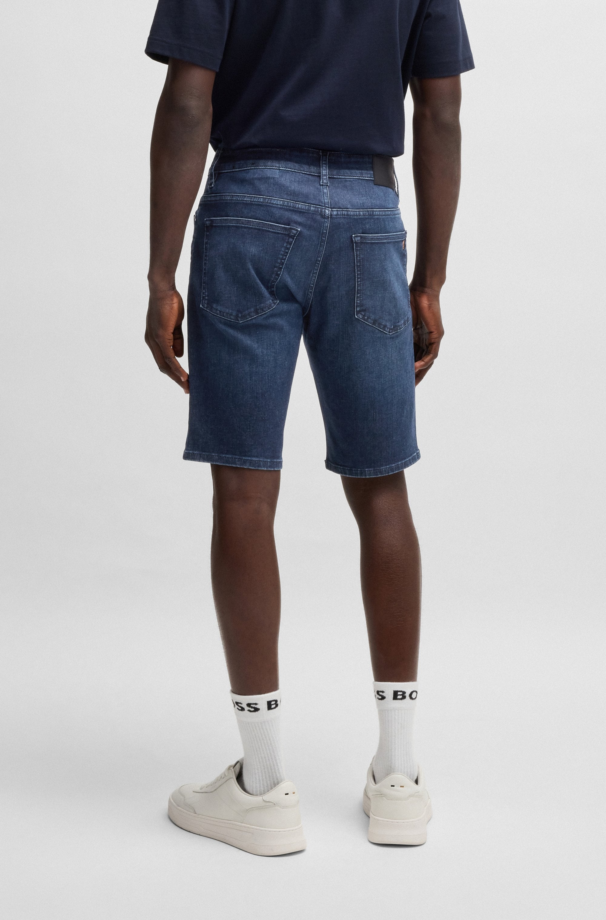 BOSS ORANGE Shorts »Delaware«, mit Lederbadge und Coinpocket