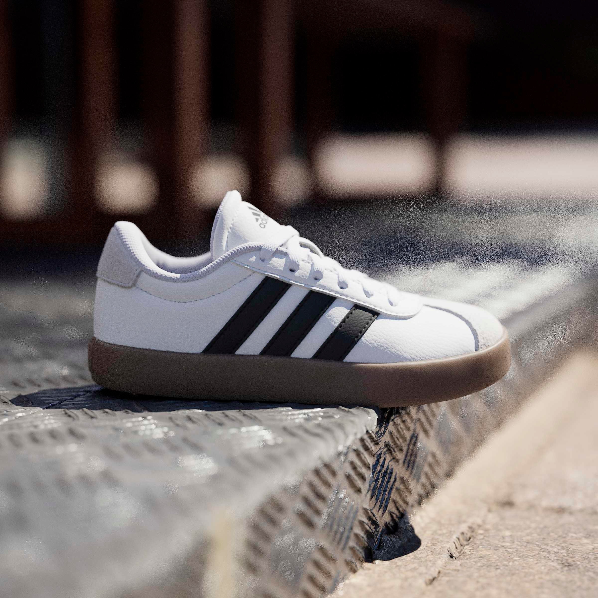adidas Sportswear Sneaker »VL COURT 3.0«  inspiriert vom Design des adidas samba, für Kinder