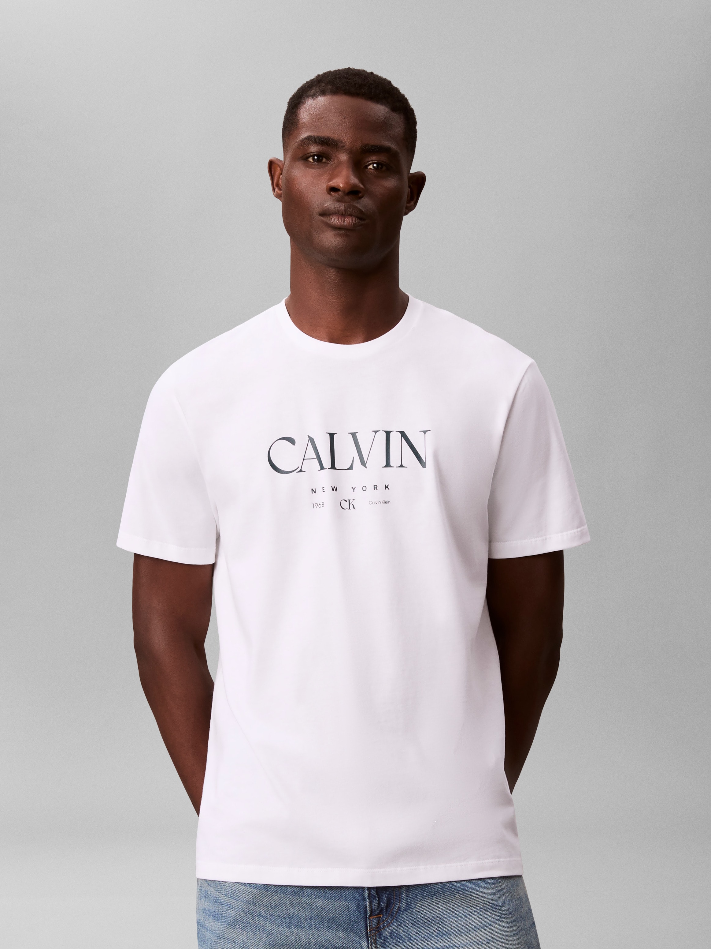 Calvin Klein T-Shirt Regular fit, mit Rundhalsausschnitt