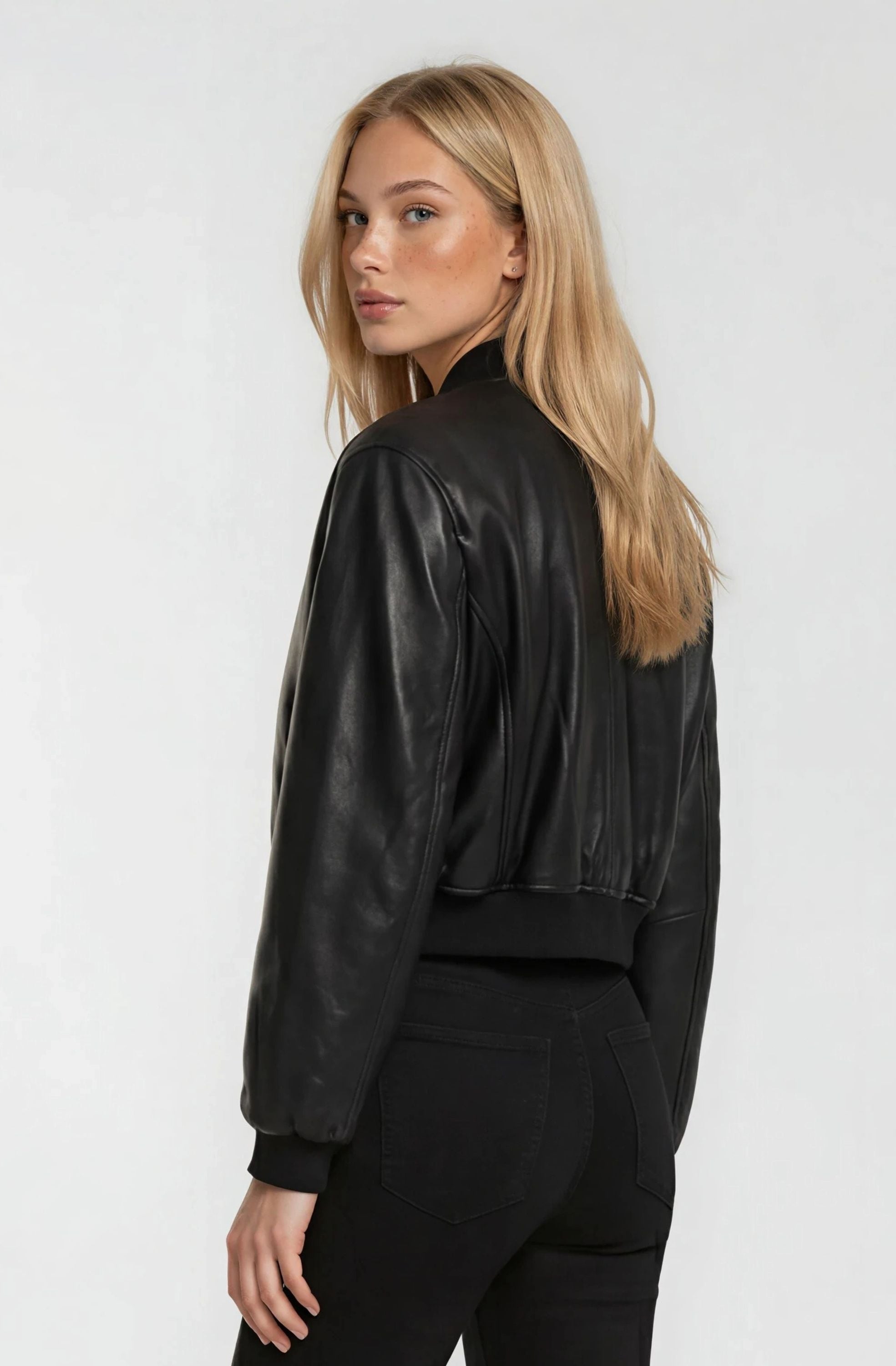 trueprodigy Bomberjacke »Paola Bomberjacke aus Leder mit Reißverschluss« ohne Kapuze