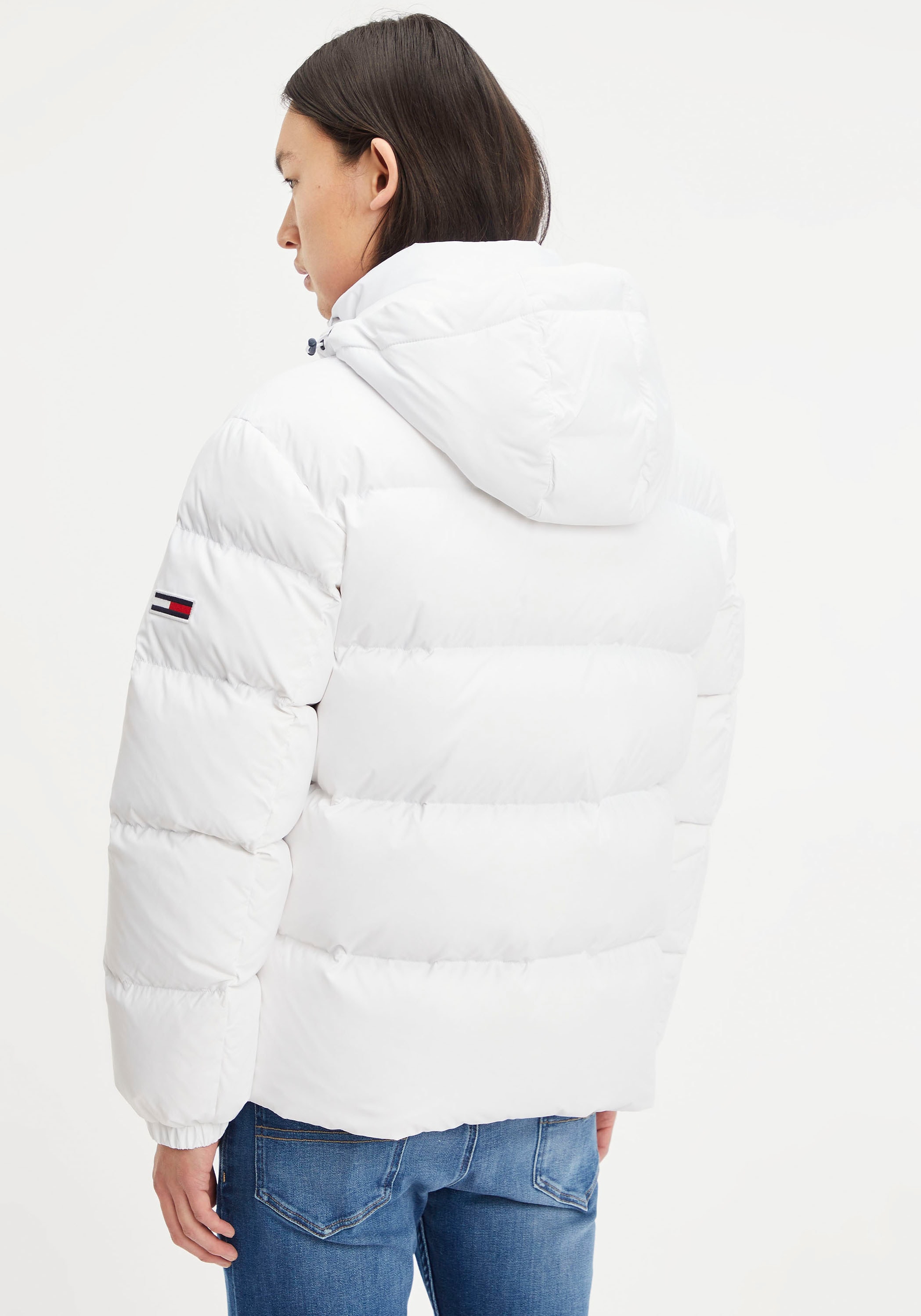 Tommy Jeans Daunenjacke »TJM ESSENTIAL DOWN JACKET«, mit Kapuze, mit Tunnelzug und Stoppern an der Kapuze