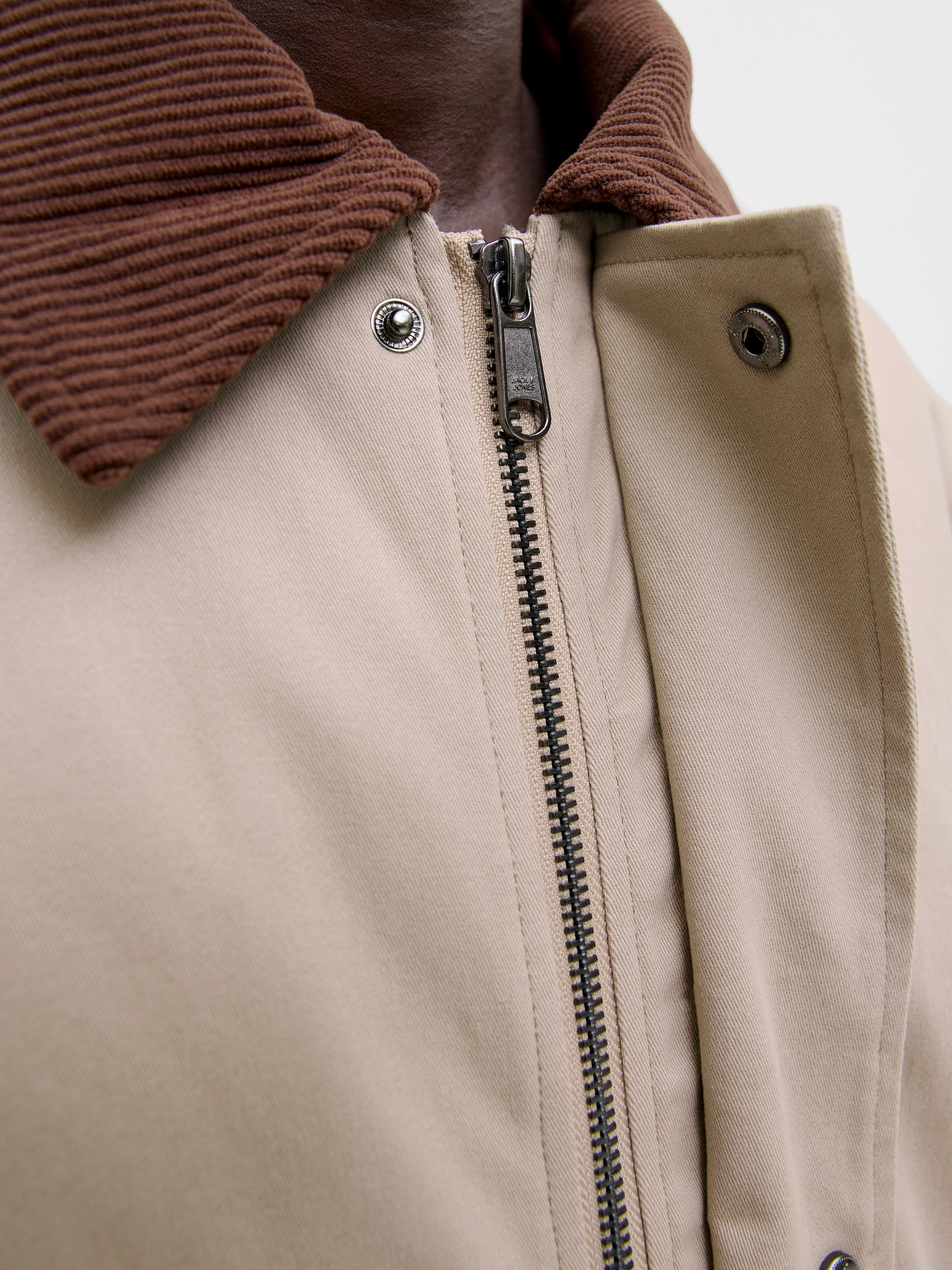 Jack & Jones Kurzjacke »JJEGRAHAM WORKER JACKET SN« mit Fly-Away-Kragen