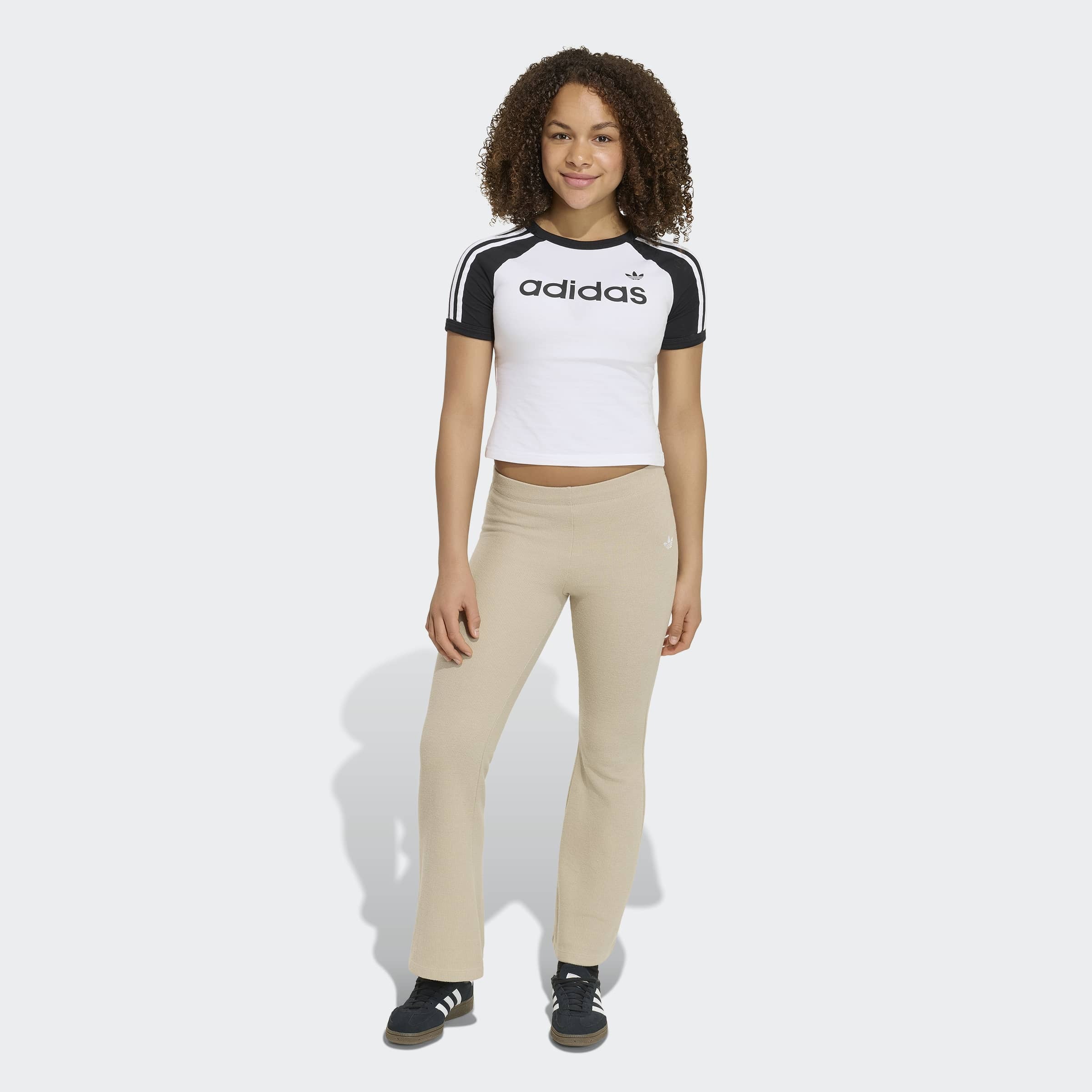 adidas Originals Sporthose »FLARED PANTS«  für Kinder, mit normal-weiter Passform, lange Ausführung