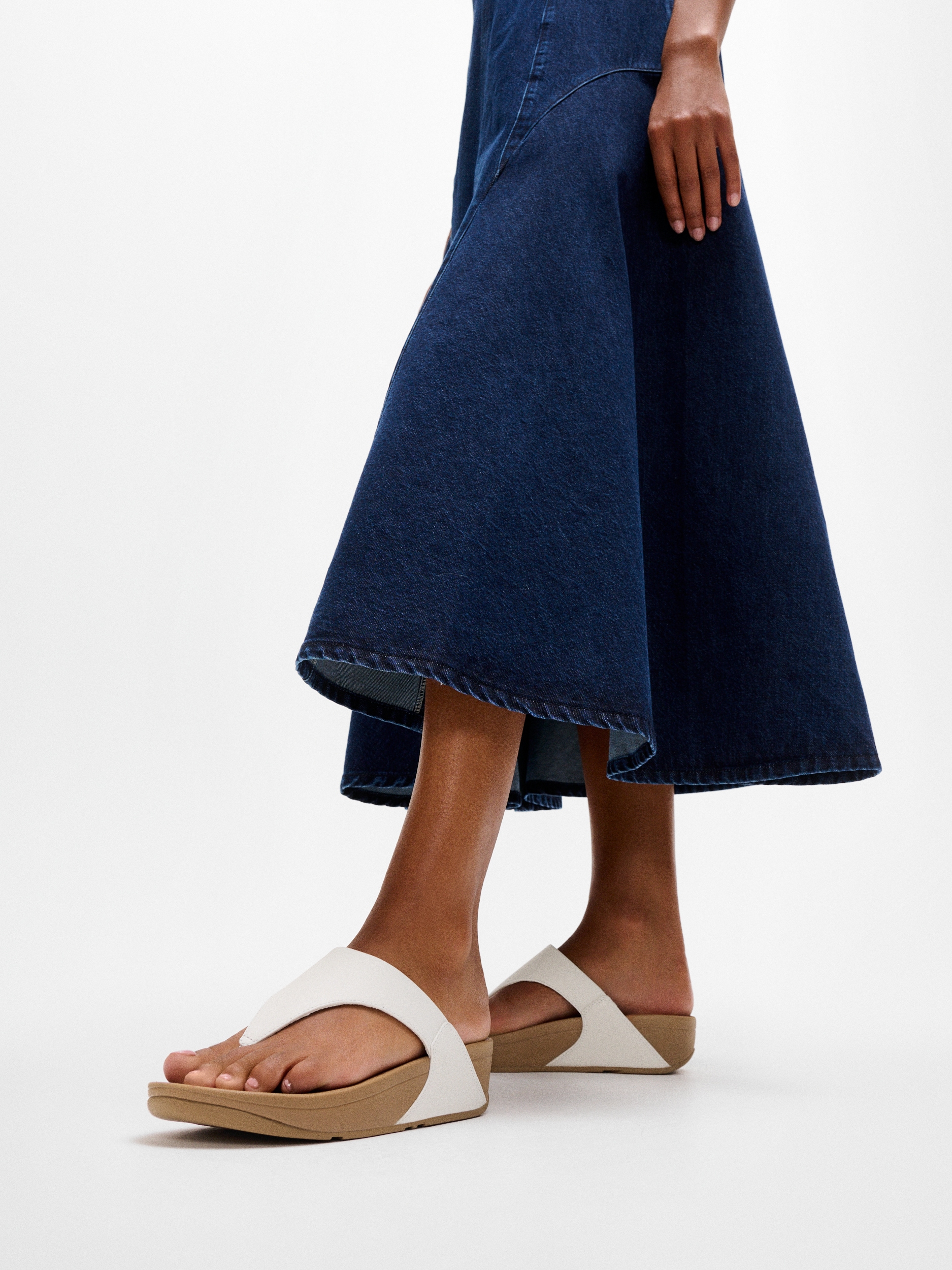 Fitflop Dianette »LULU LEATHER TOEPOST«  Zehentrenner, Pool Slides, Pantolette, Badeschuh mit Keilabsatz