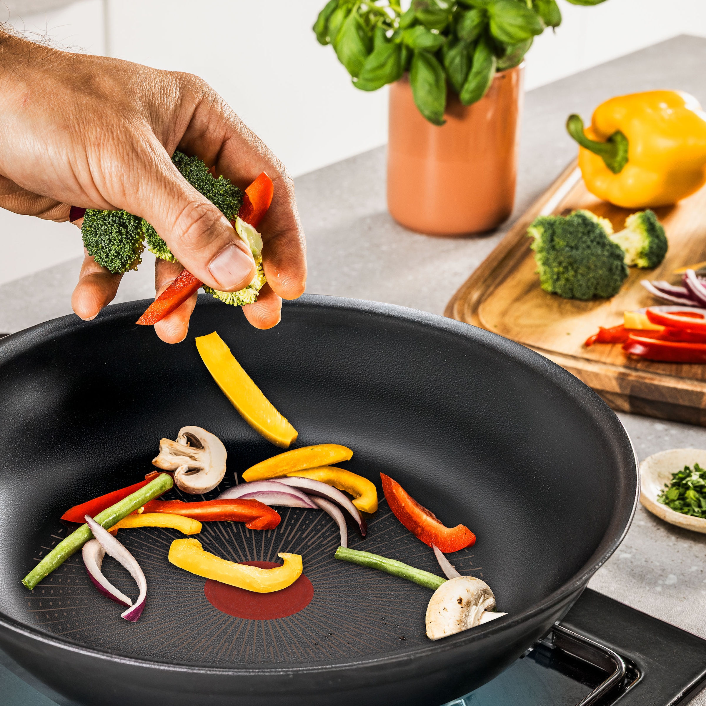 Tefal Wok »Experience« Aluminium 1x Wokpfanne 28 cm, 1 tlg. FusionCore Antihaftversiegelung, Induktion, Temperaturanzeiger