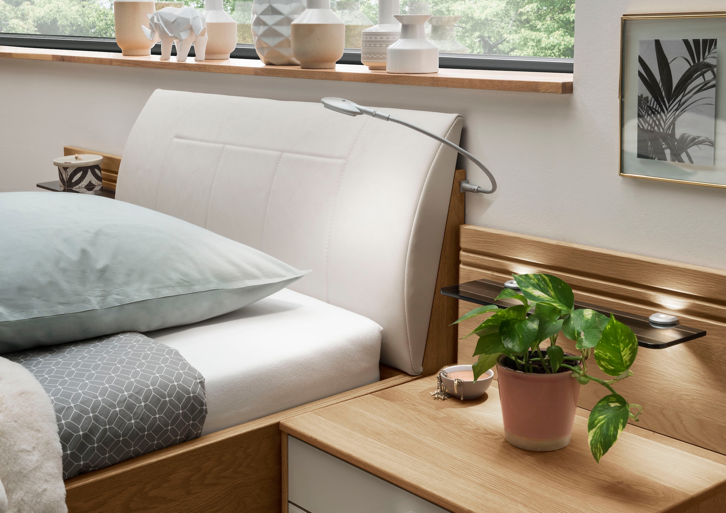 WIEMANN Bett »Kiruna, Bettgestell, Bettrahmen, Eiche Nachbildung, Polsterkopfteil« 4-fache Liegehöhenverstellung, MADE IN GERMANY,  Polsterkopfteil aus Kunstleder, verschiedene Größen, in Komforthöhe