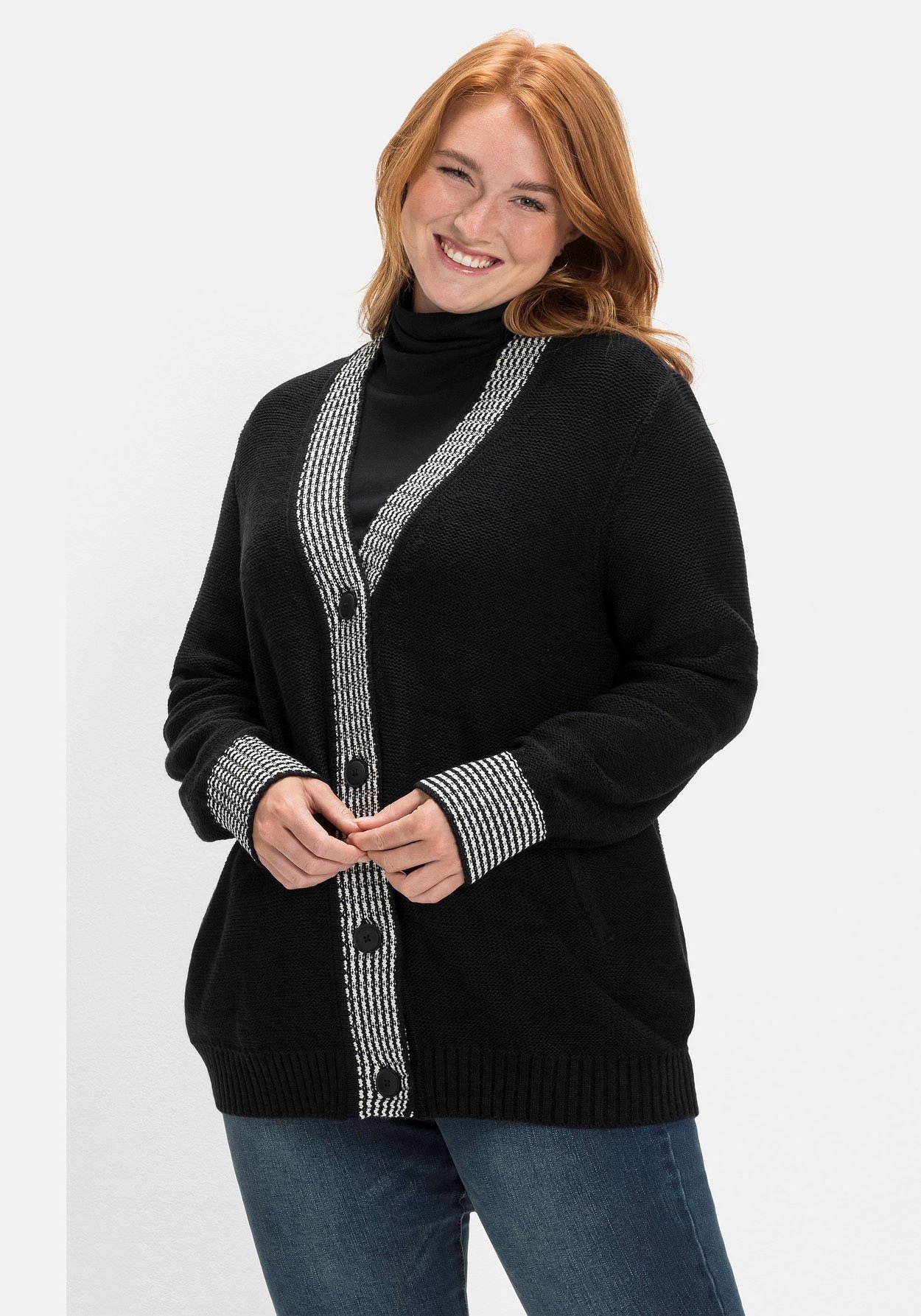 Cardigan »Strickjacke mit Kontrastdetails im Hahnentrittmuster«, mit Kontrastdetails...