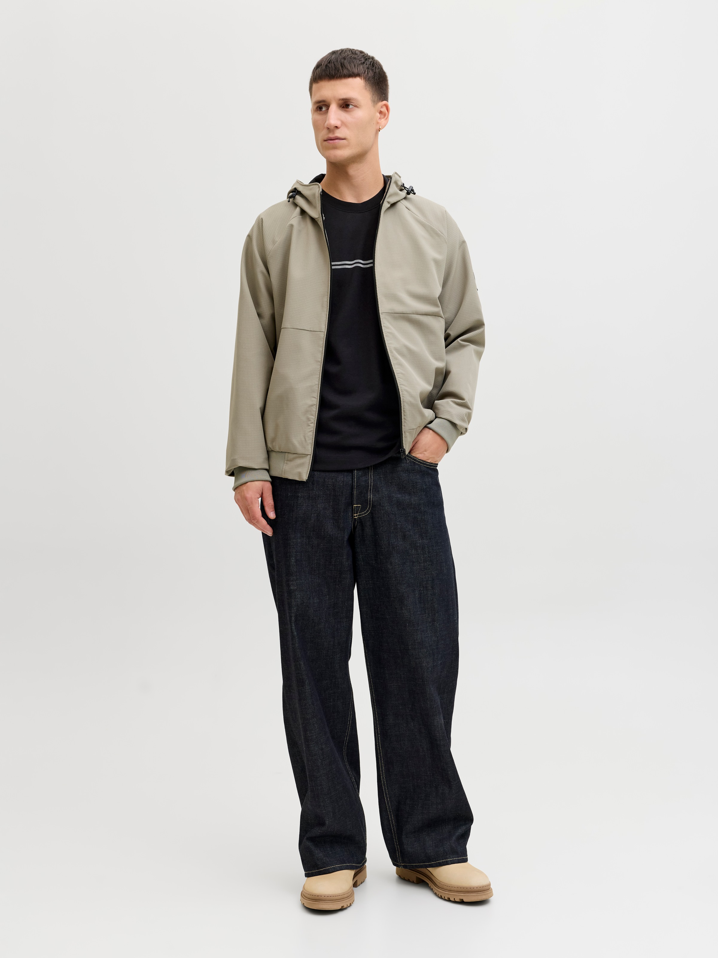 Jack & Jones Kurzarmshirt »JCOFUSION CHEST BRAND TEE SS CREW SN« Materialmix, regular fit