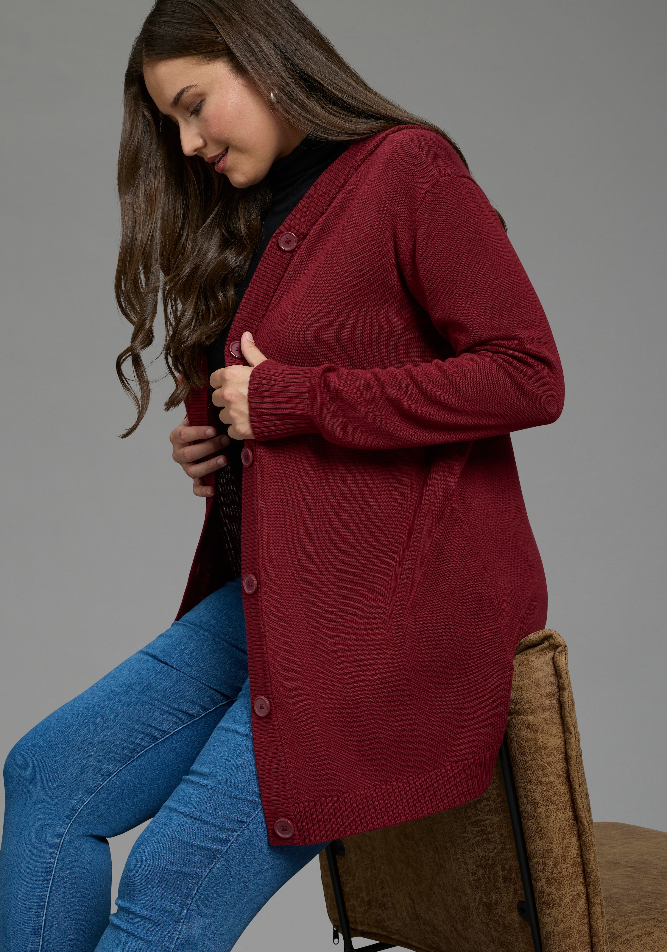 Laura Scott CURVE Kapuzenstrickjacke »Große Größen« mit langem Schnitt, figurumspielende Passform, Langarm