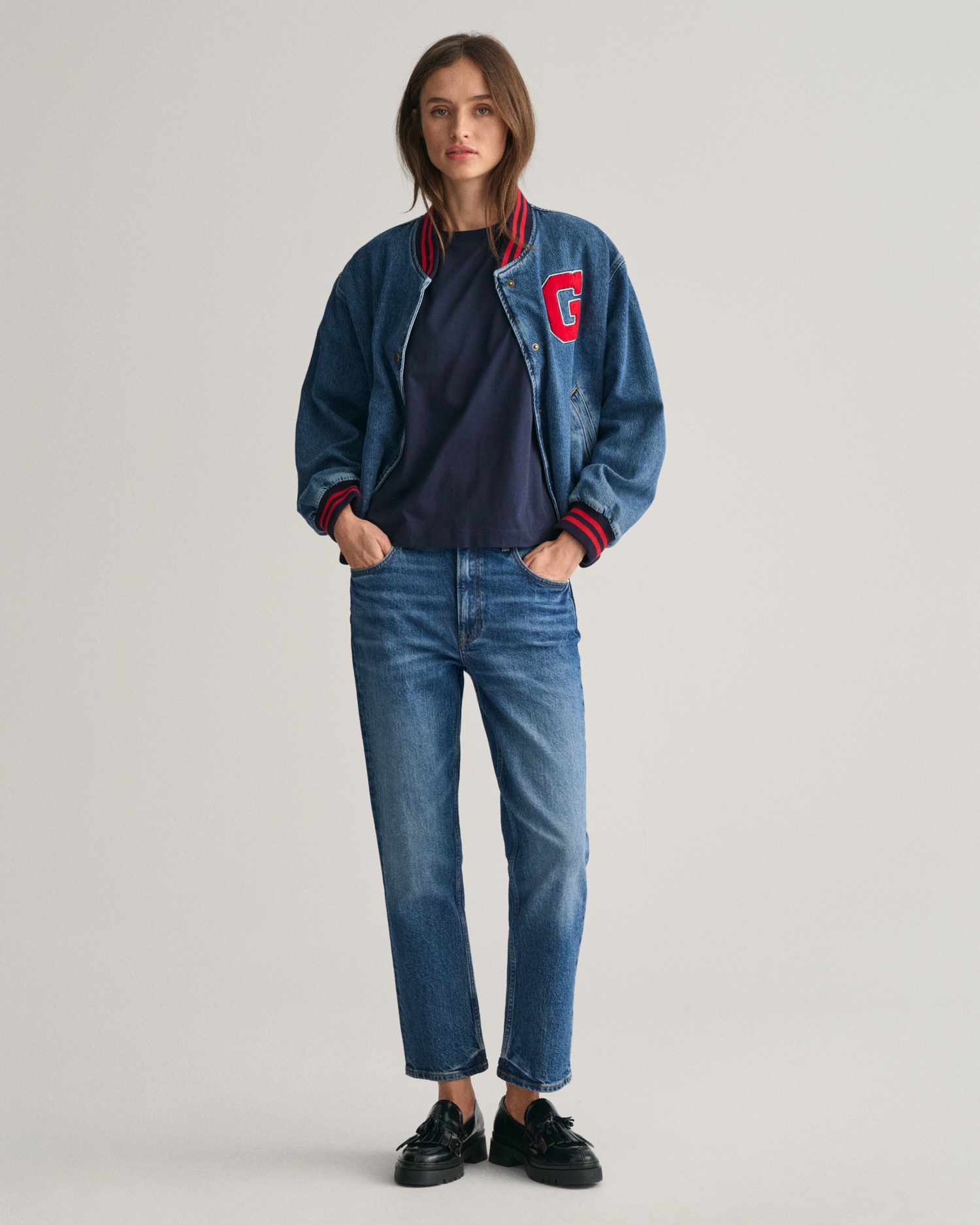 Gant Langarmshirt »REG SHIELD LS T-SHIRT«, kleine Logostickerei auf der Brust