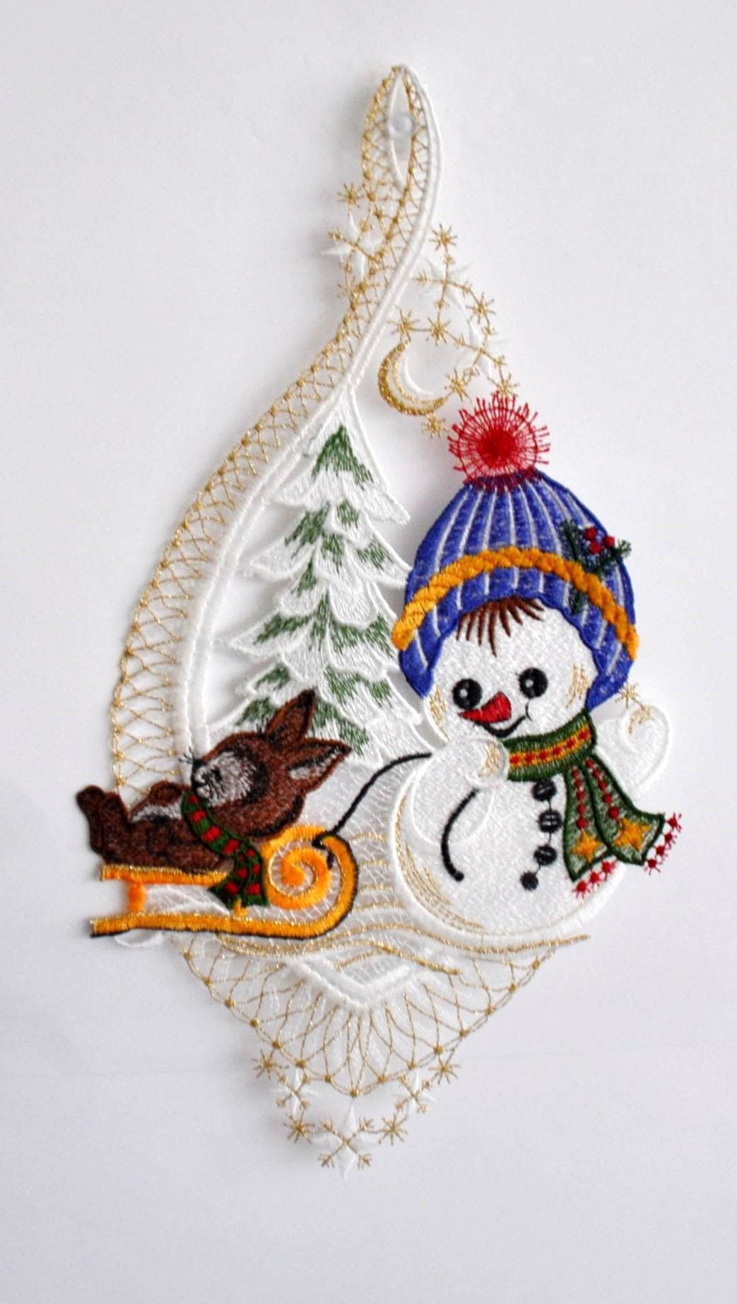 Stickereien Plauen Fensterbild »Schneekind mit Hase« in bunt, Größe B/L: 20 cm x 37 cm