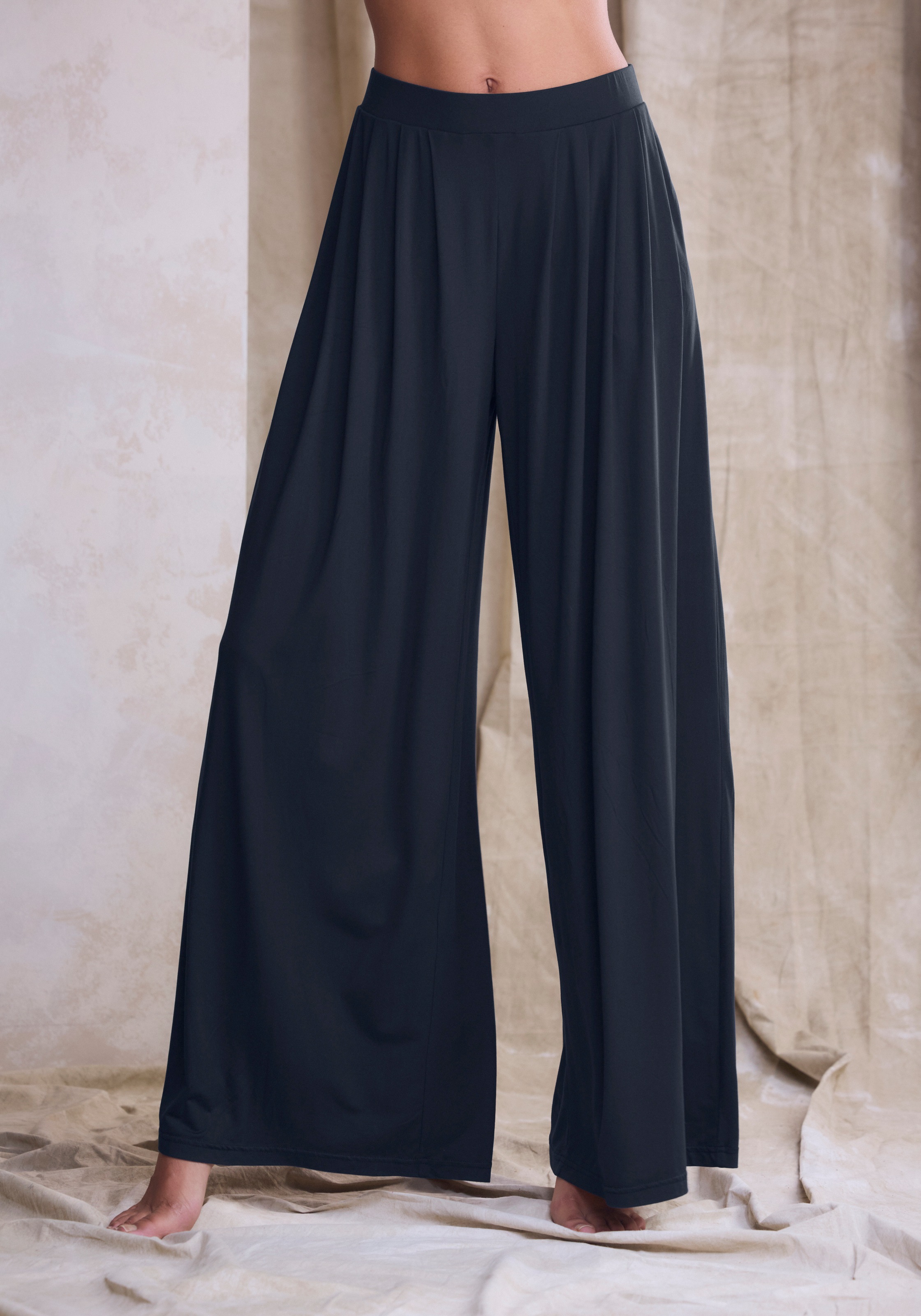 LASCANA Schlupfhose »Extra Weit«  mit extraweit geschnittenen Beinen