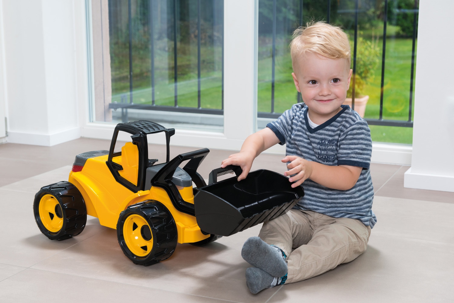 Lena® Spielzeug-Radlader »Giga Trucks, Aufsitz-Schaufellader Pro«, Made in Europe