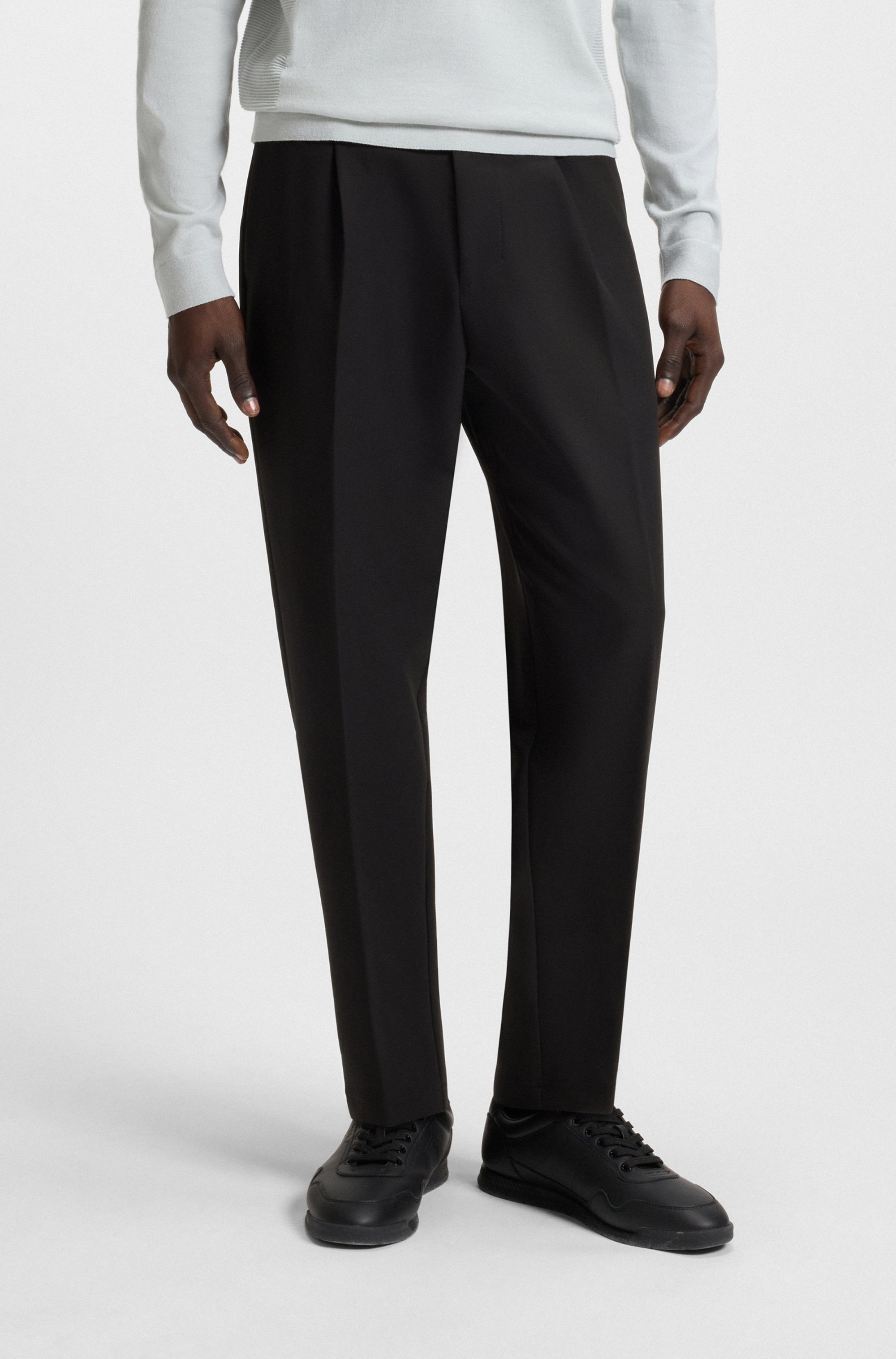 BOSS GREEN Webhose »T_Convert-Pleat«, mit Zugbund und Markenlabel