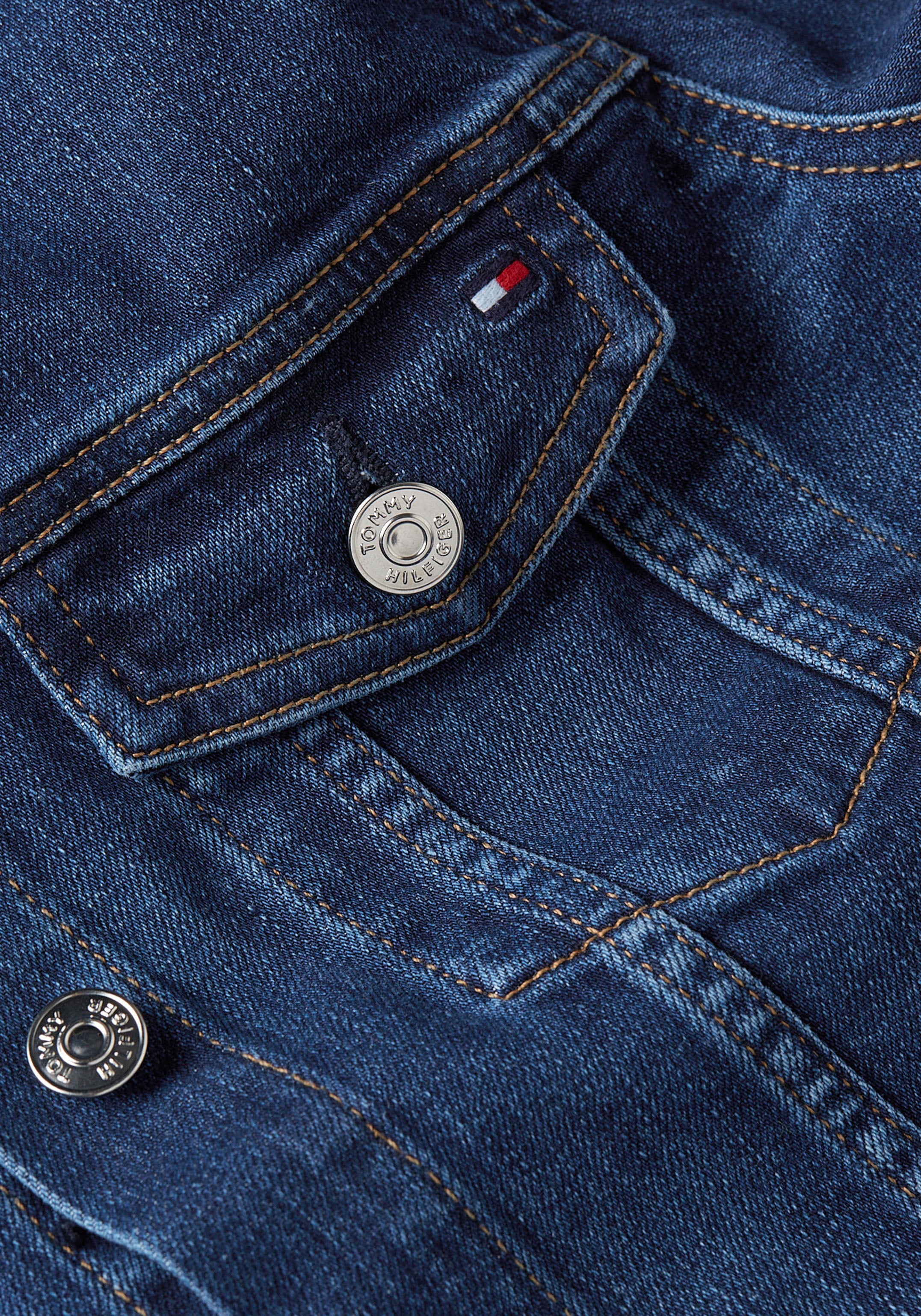 Tommy Hilfiger Jeansjacke »DNM SLIM JACKET KAI«, mit Logostickerei