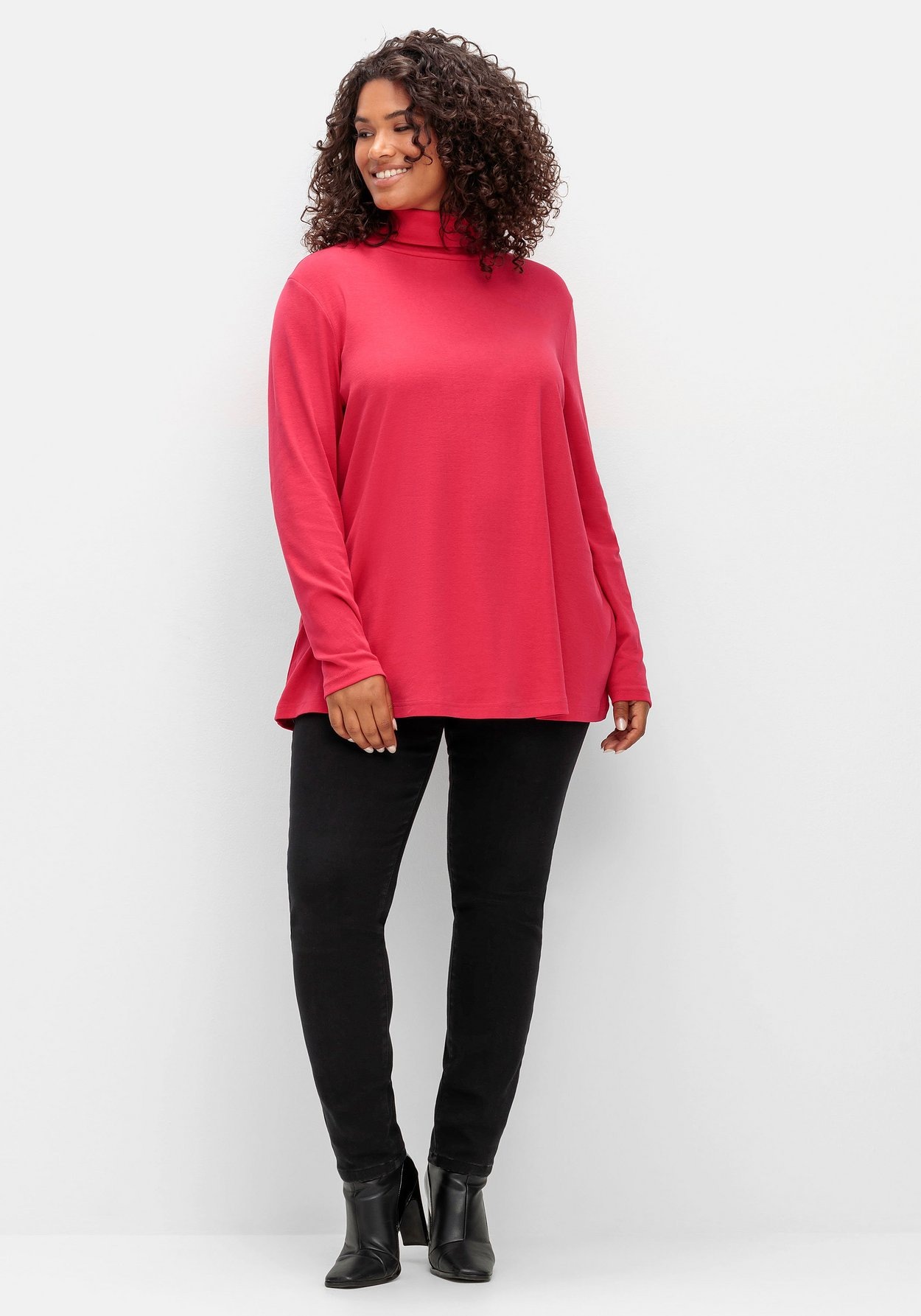 Sheego Langarmshirt »Langarmshirt mit Rollkragen, in A-Linie«, mit Rollkragen, in A-Linie