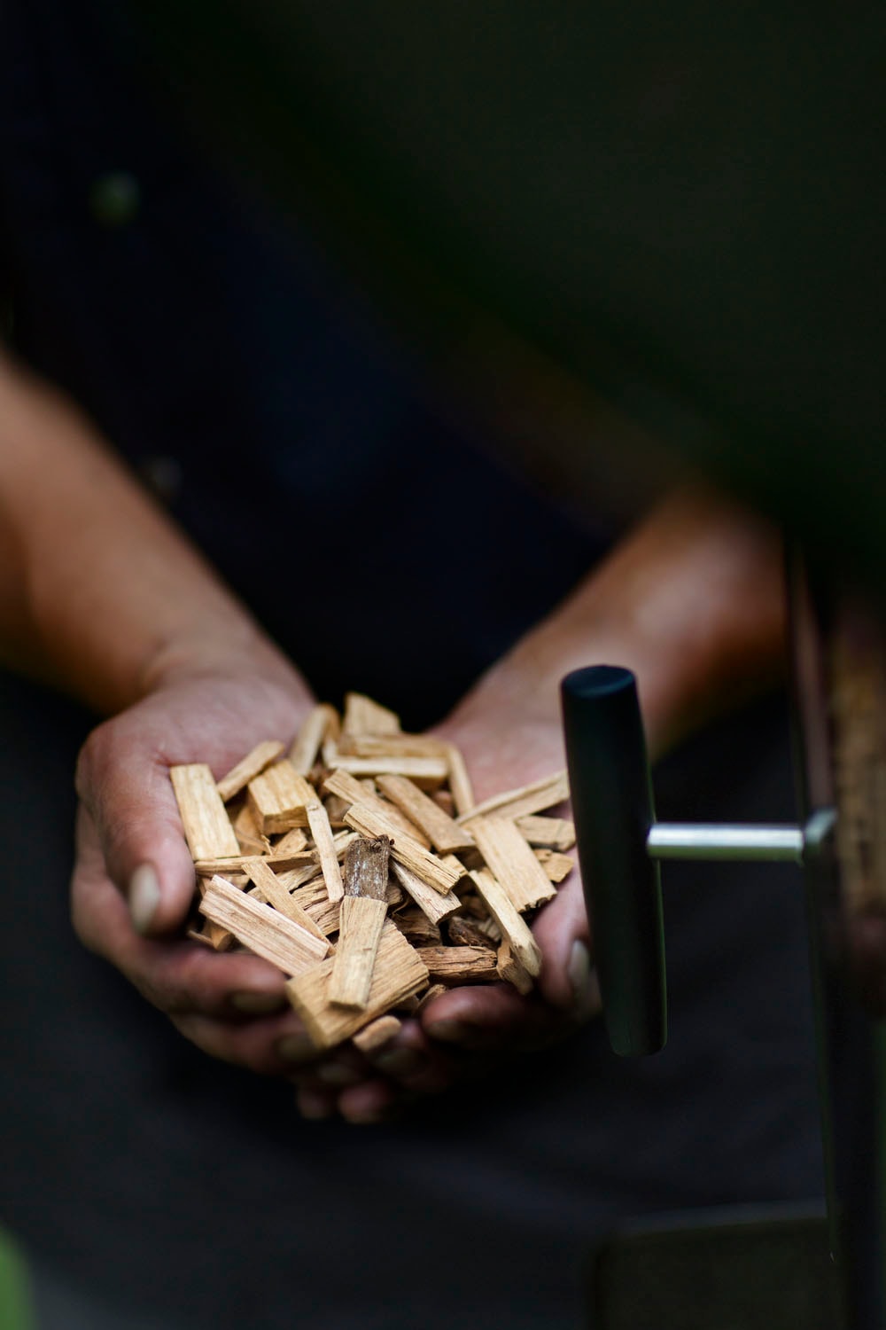 RÖSLE Räucherspäne »Räucherchips, 25105«, Kirsche, für Räucherbox, rauchaktiv, naturbelassenes Holz, 750 g