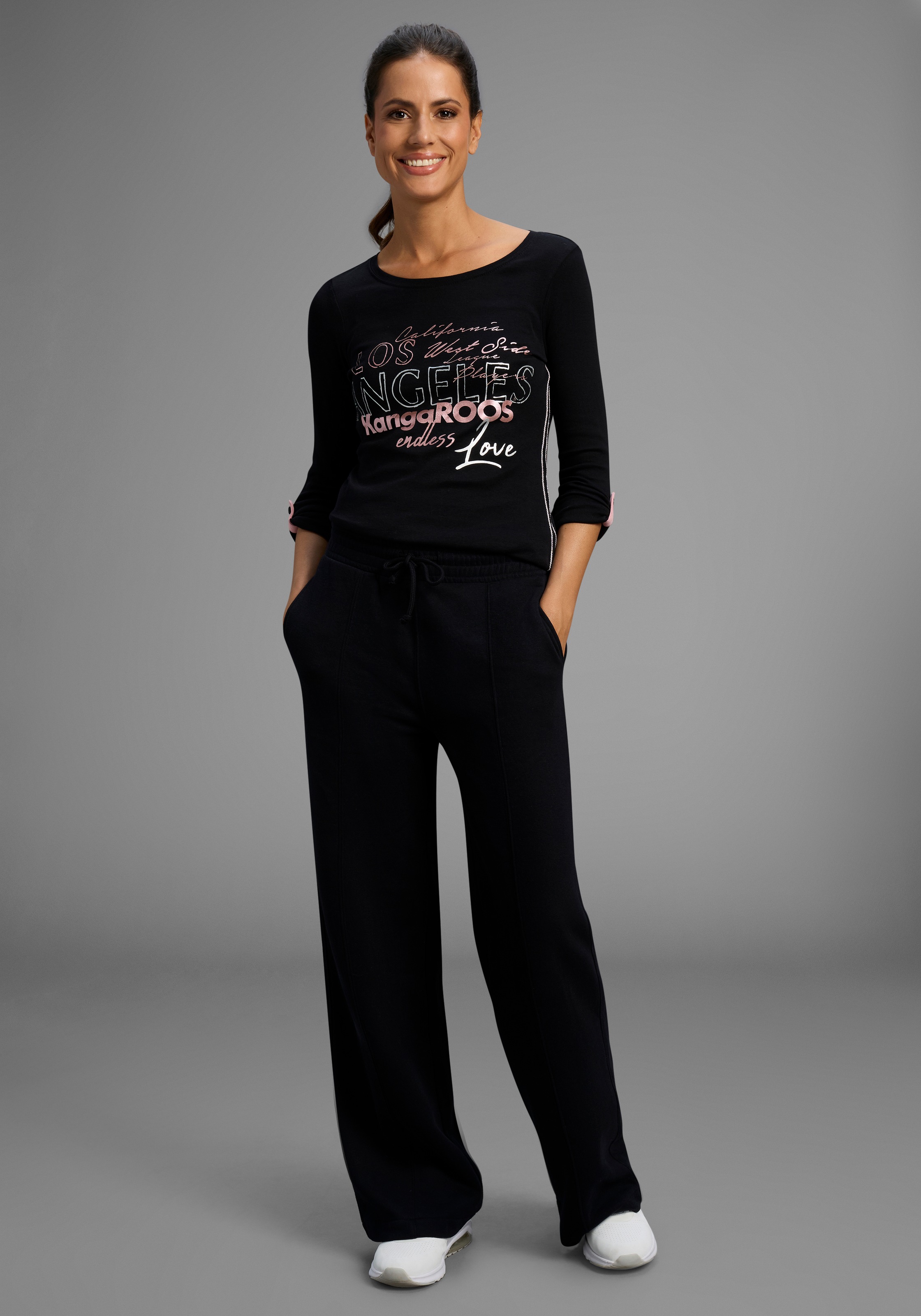 KangaROOS Langarmshirt, sehr figurbetonte Passform, aus dehnbarer Rippware