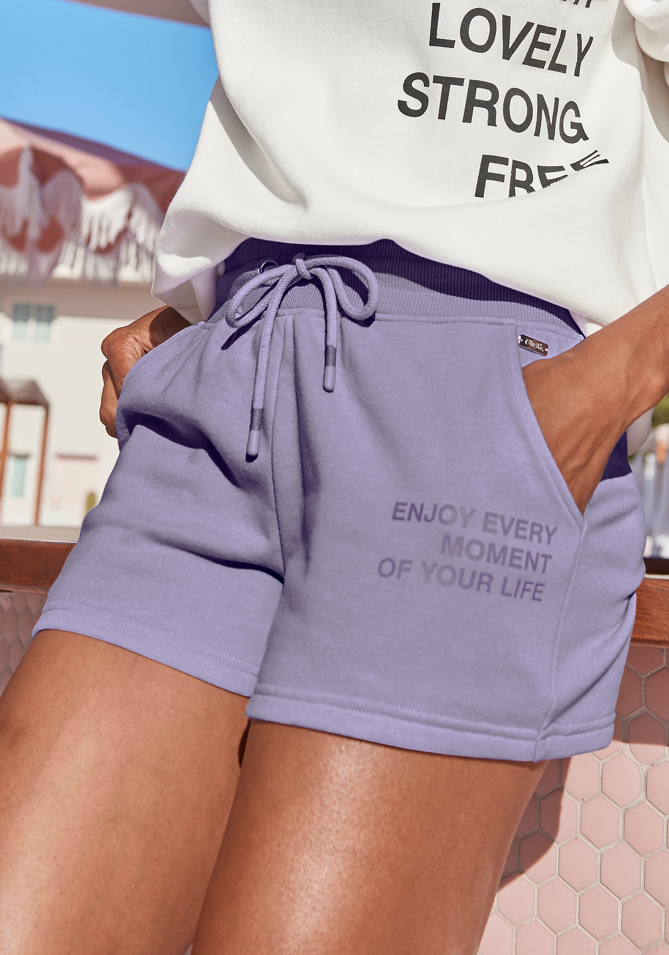 Buffalo Relaxshorts »- Sweatshorts - Loungeshorts«  mit Statement Druck, Home- und Loungewear