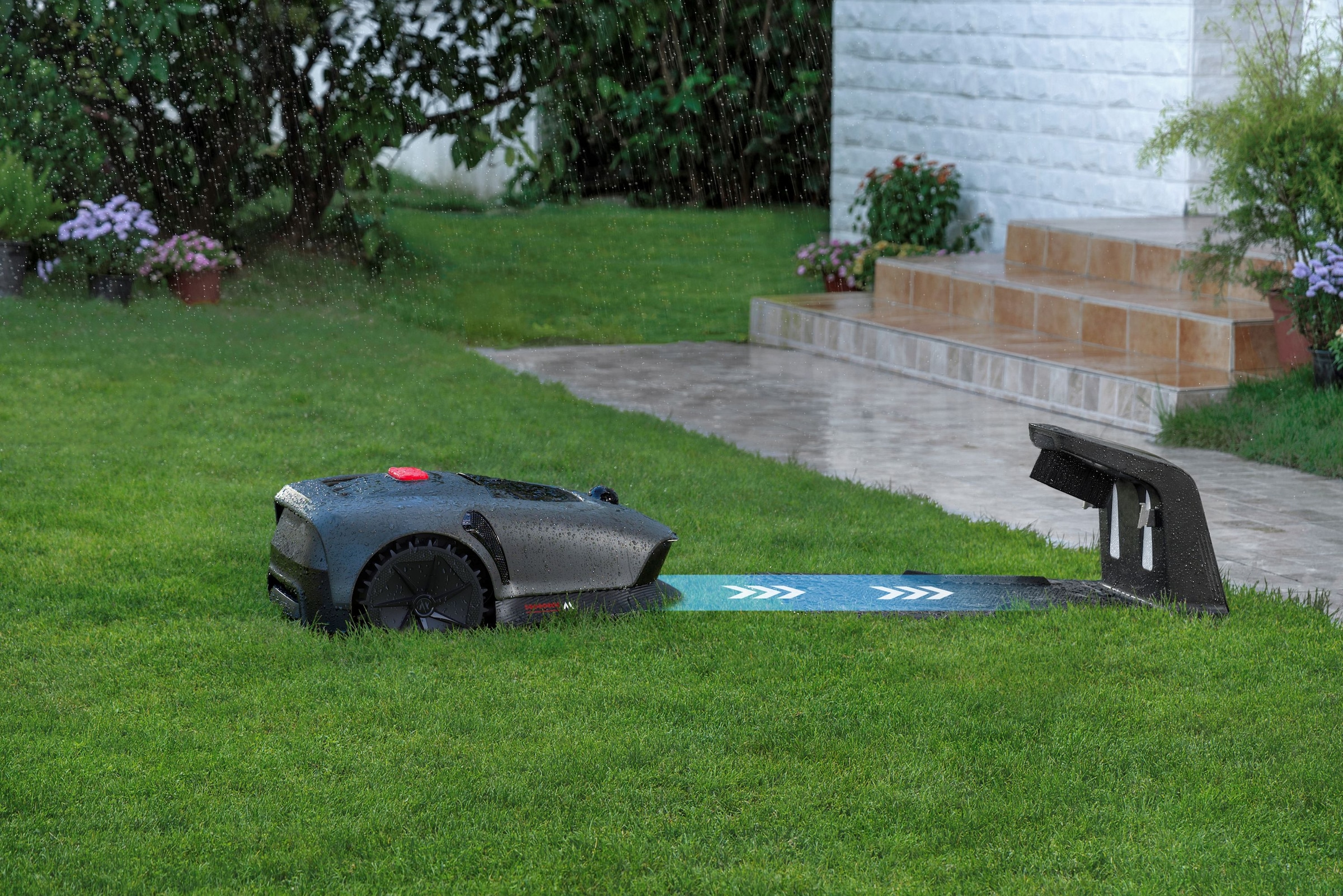 Mova Rasenmähroboter »»MOVA 600 Kit« Inkl. 5.Ah Zusatzakku und Ersatzklingen« mit Ladestation und umfangreichem Zubehör,   Schnitthöhe (2-6 cm)