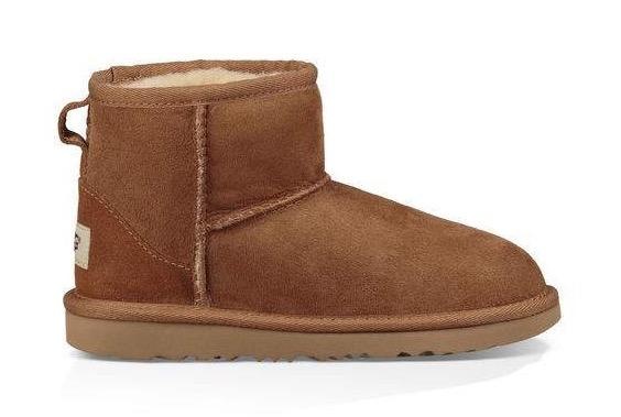 UGG Winterboots »Classic Mini 2«, Schlupfboot, Casula Boot in hochwertiger Twinface-Machart