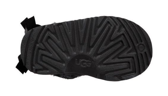 UGG Winterboots »Bailey Bow II«  Winterboots, Schlupfboots mit Zierschleifen aus Satin