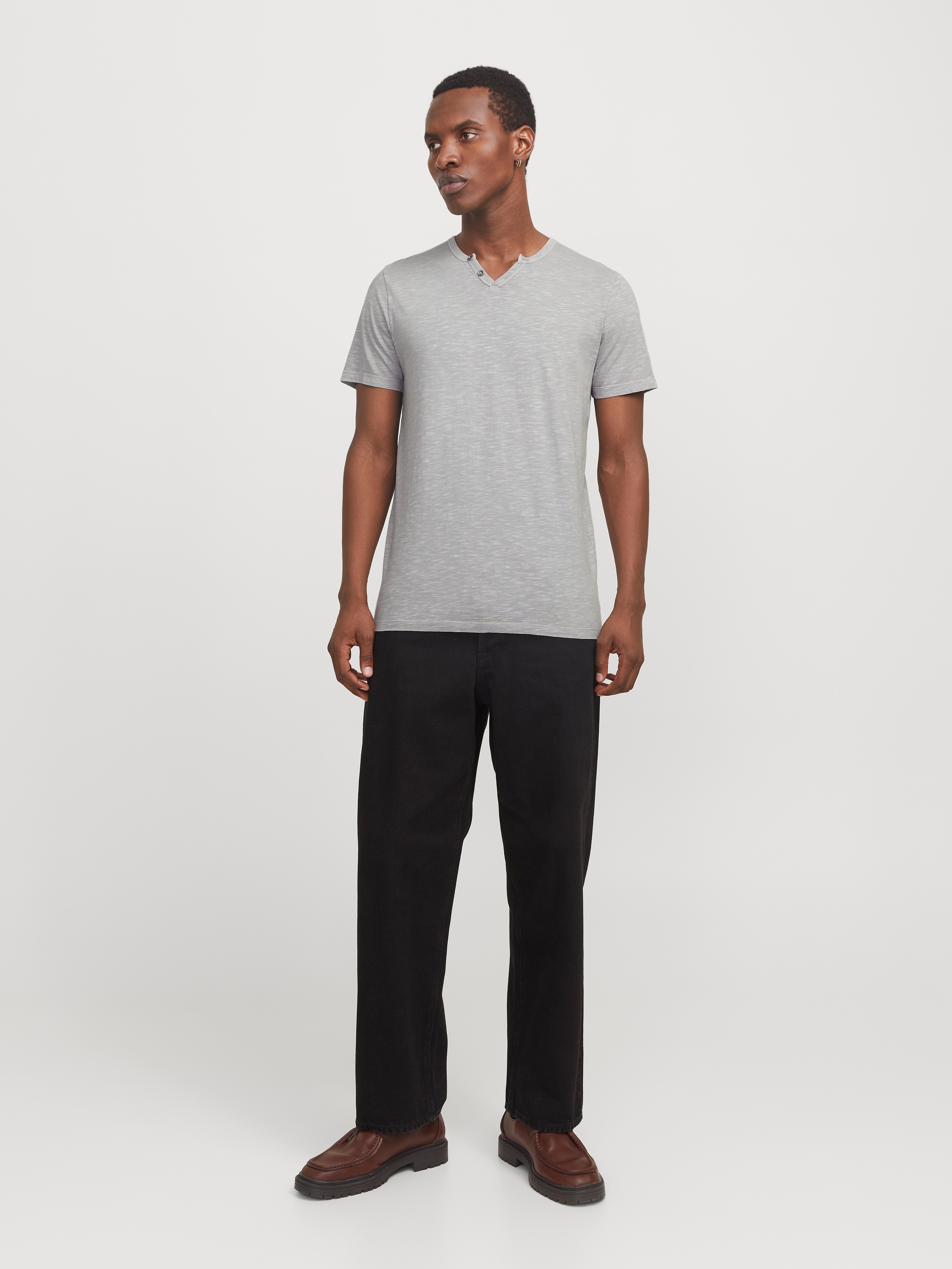 Jack & Jones T-Shirt »JJESPLIT NECK TEE SS NOOS«, mit V-Ausschnitt