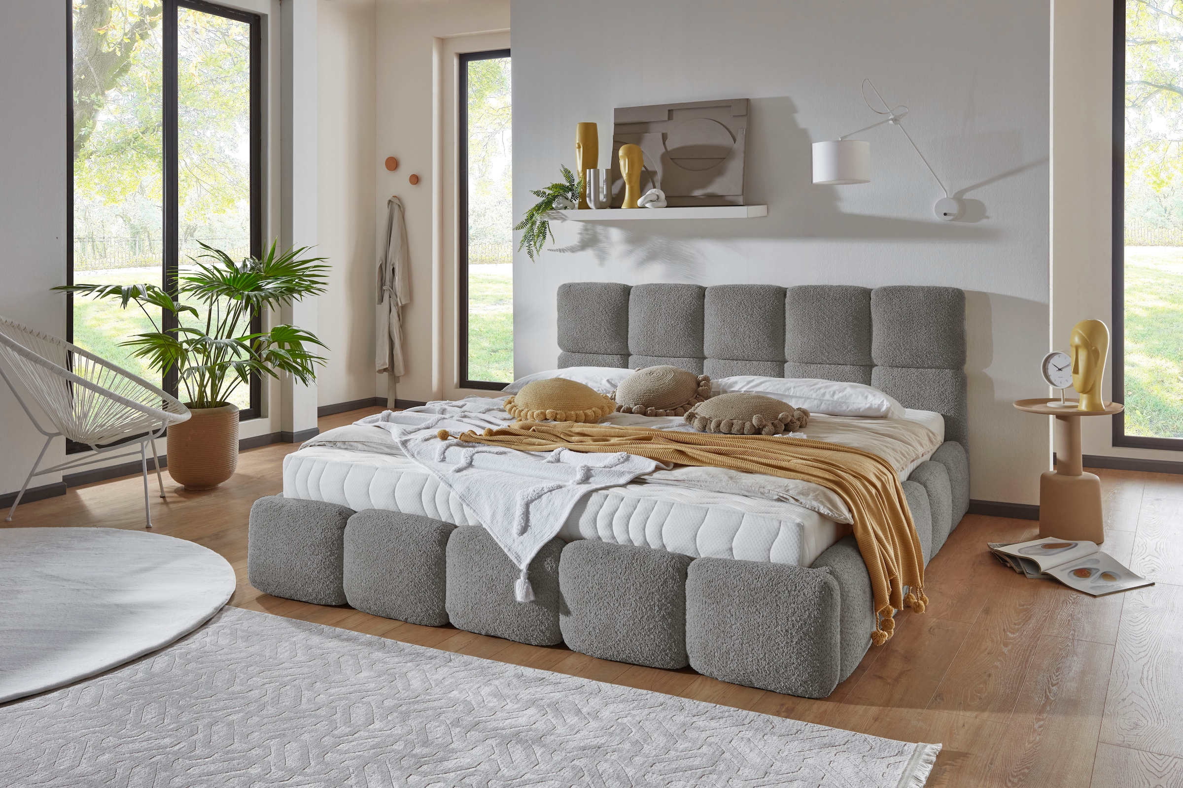 ATLANTIC home collection Polsterbett »"Jane" mit großen Stauraum«, luxurious gepolstertes Kopfteil und Rahmen, Bezug mit Bouclécharakter