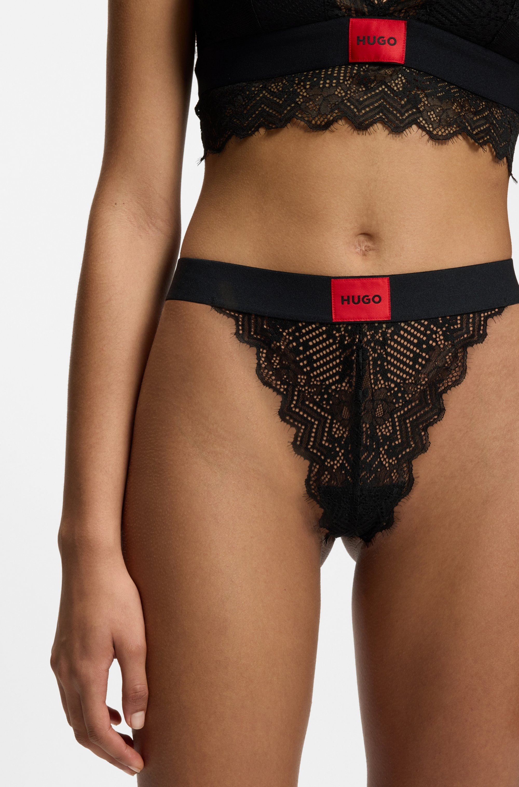 HUGO Underwear String »STRING RL LACE« mit Logoschriftzug auf dem Bund