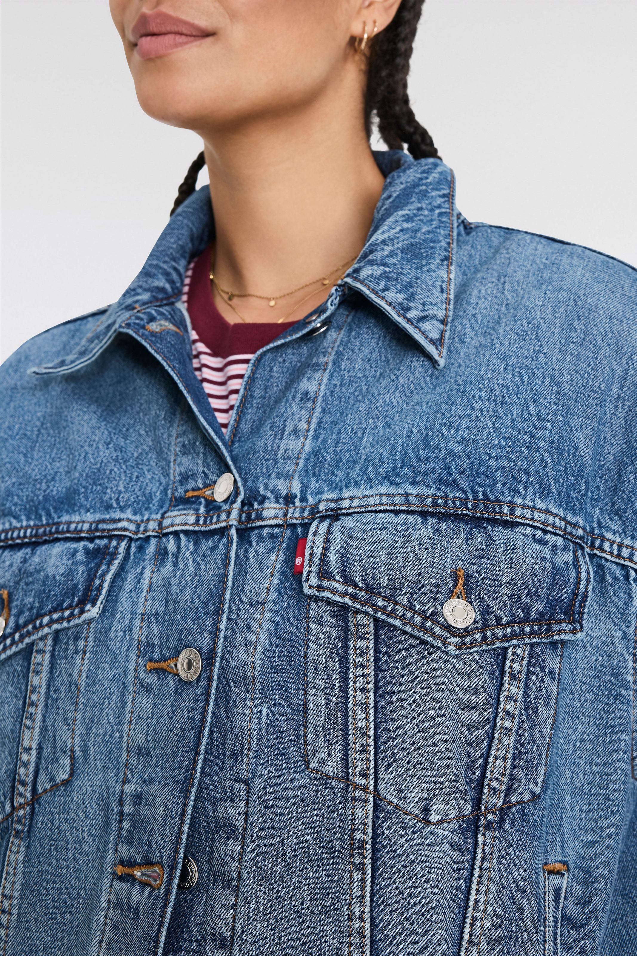 Levi's® Plus Jeansjacke »TRUCKER«, in leichter Used-Waschung