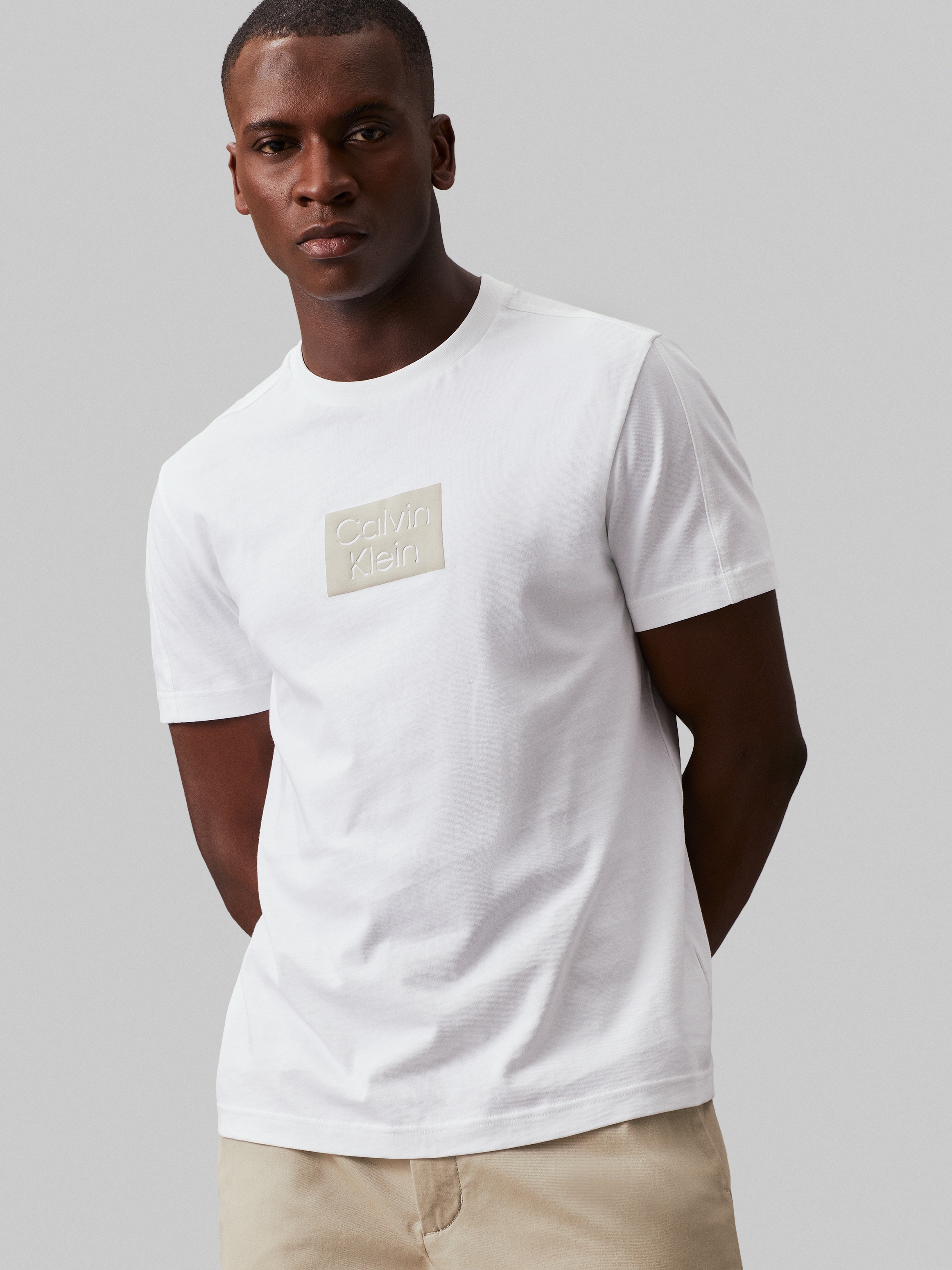 Calvin Klein T-Shirt »CUT OUT SHADOW LOGO T-SHIRT«, mit Logoprägung