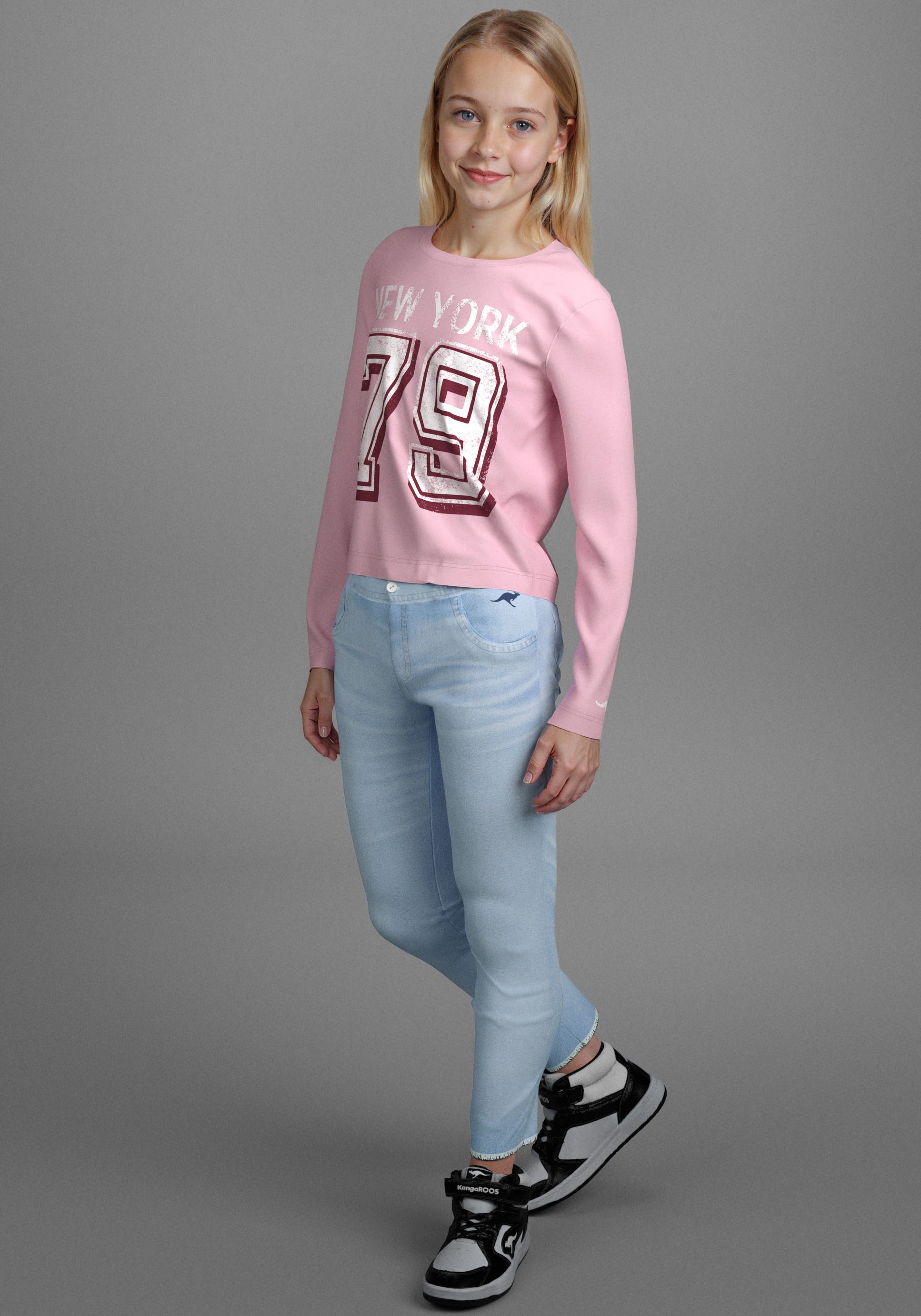 KangaROOS Langarmshirt »Shirt mit Zahlenprint«, Großer Frontprint