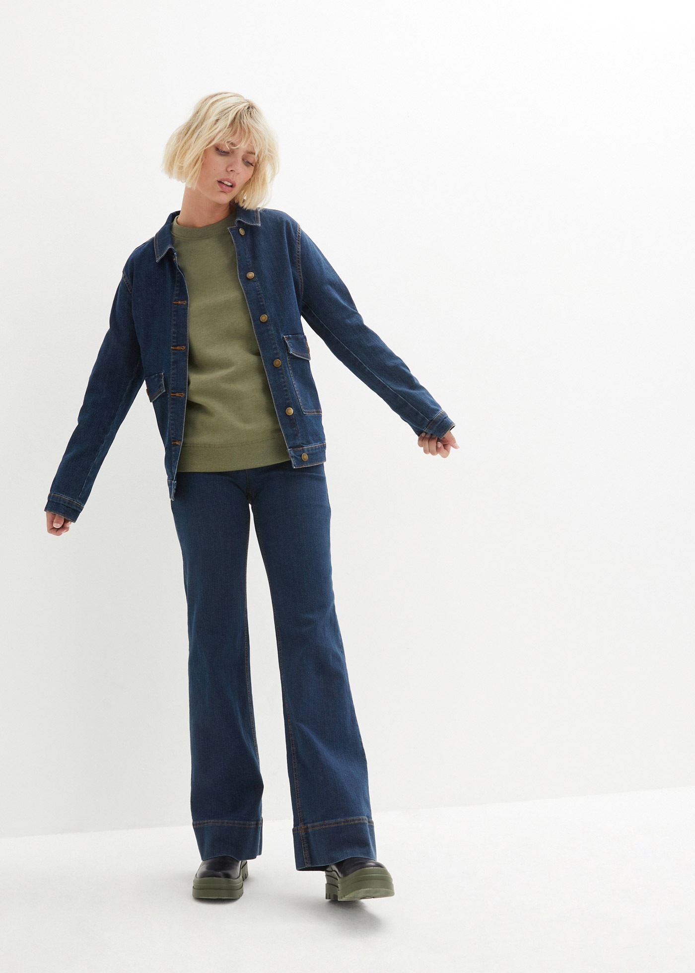 bonprix Sweatshirt, 2 Stk. bequeme Passform, hüftbedeckende Länge, mit Rundhalsausschnitt
