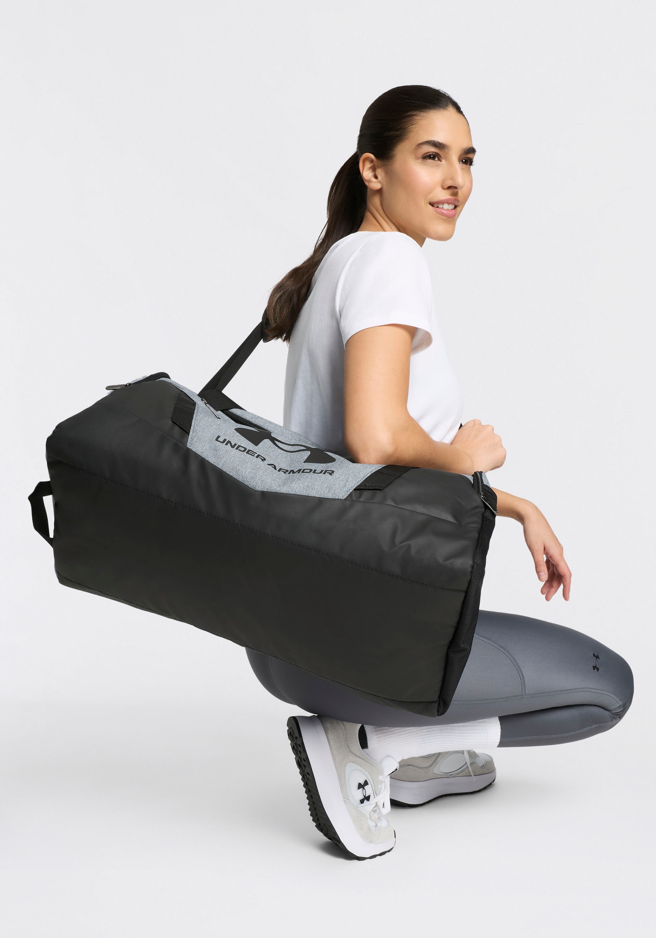 Under Armour® T-Shirt »UA RIVAL CORE SS« für Sportmode und aktive Freizeit, mit flexiblem Elasthan-Anteil