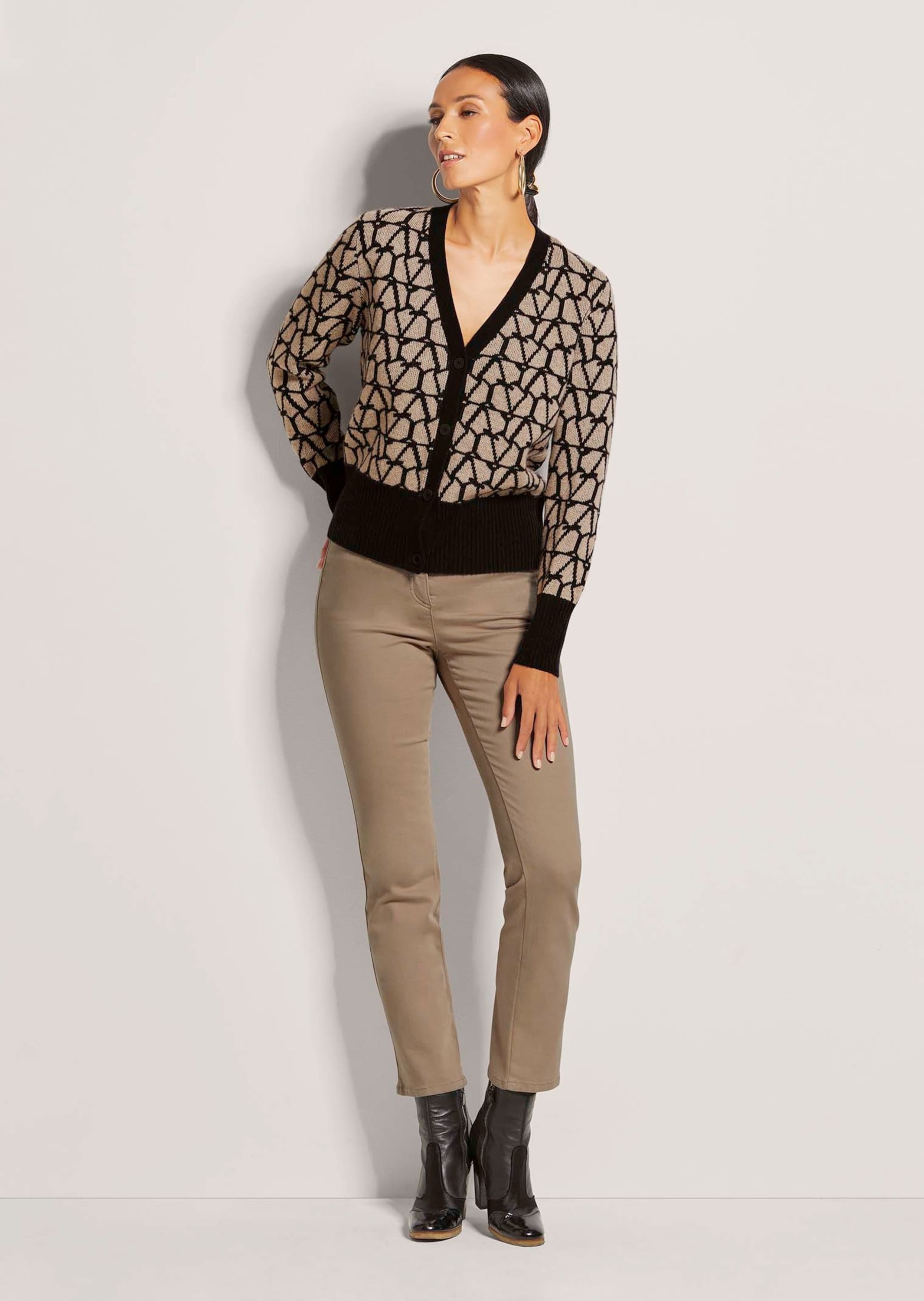 MADELEINE Strickjacke »Strickjacke Langarm Jacquard-Cardigan mit Kaschmir« aufwendiges Jacquardmuster