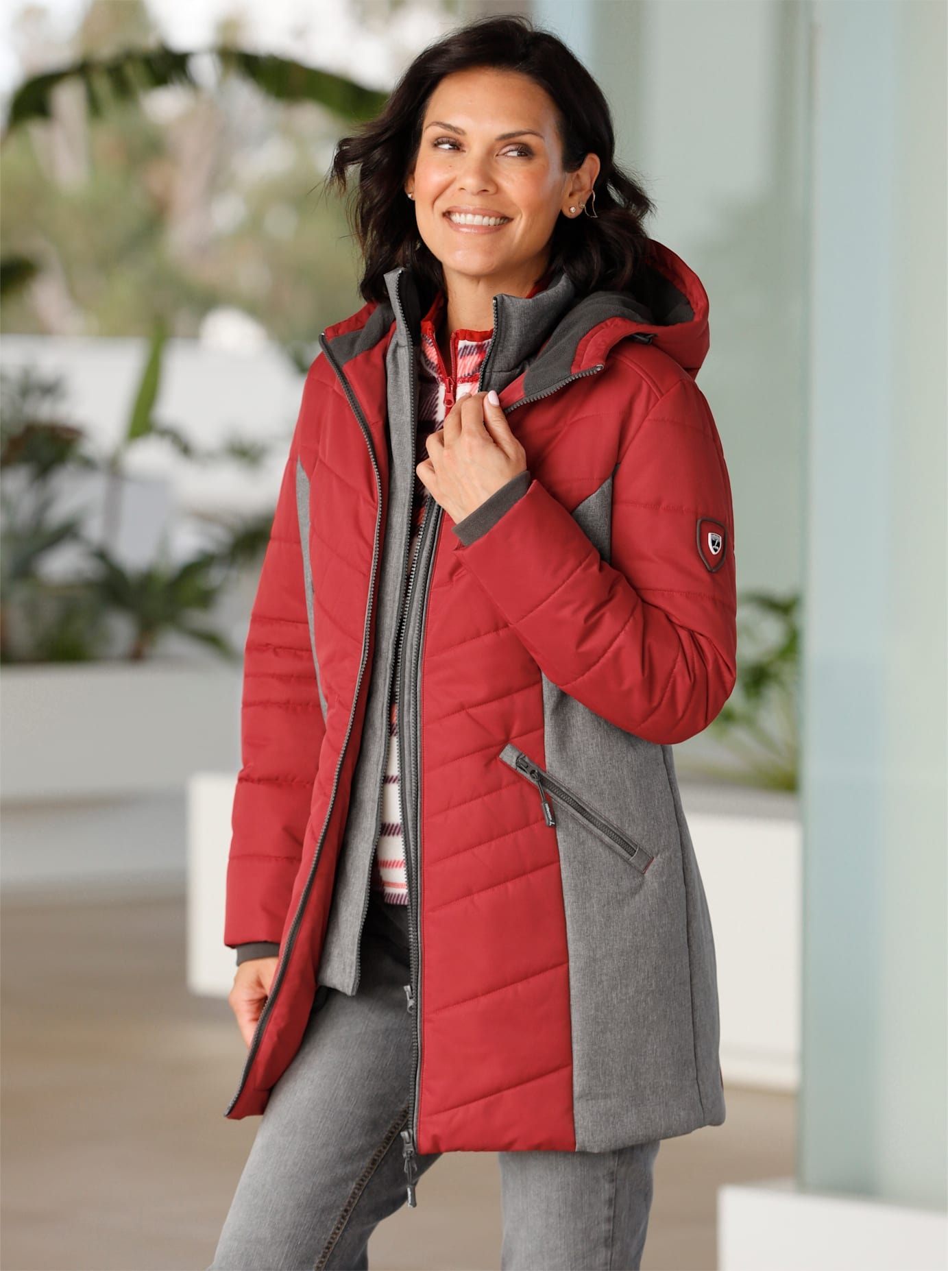 Casual Looks Damen Langjacke mit Kapuze in rot, Größe 52