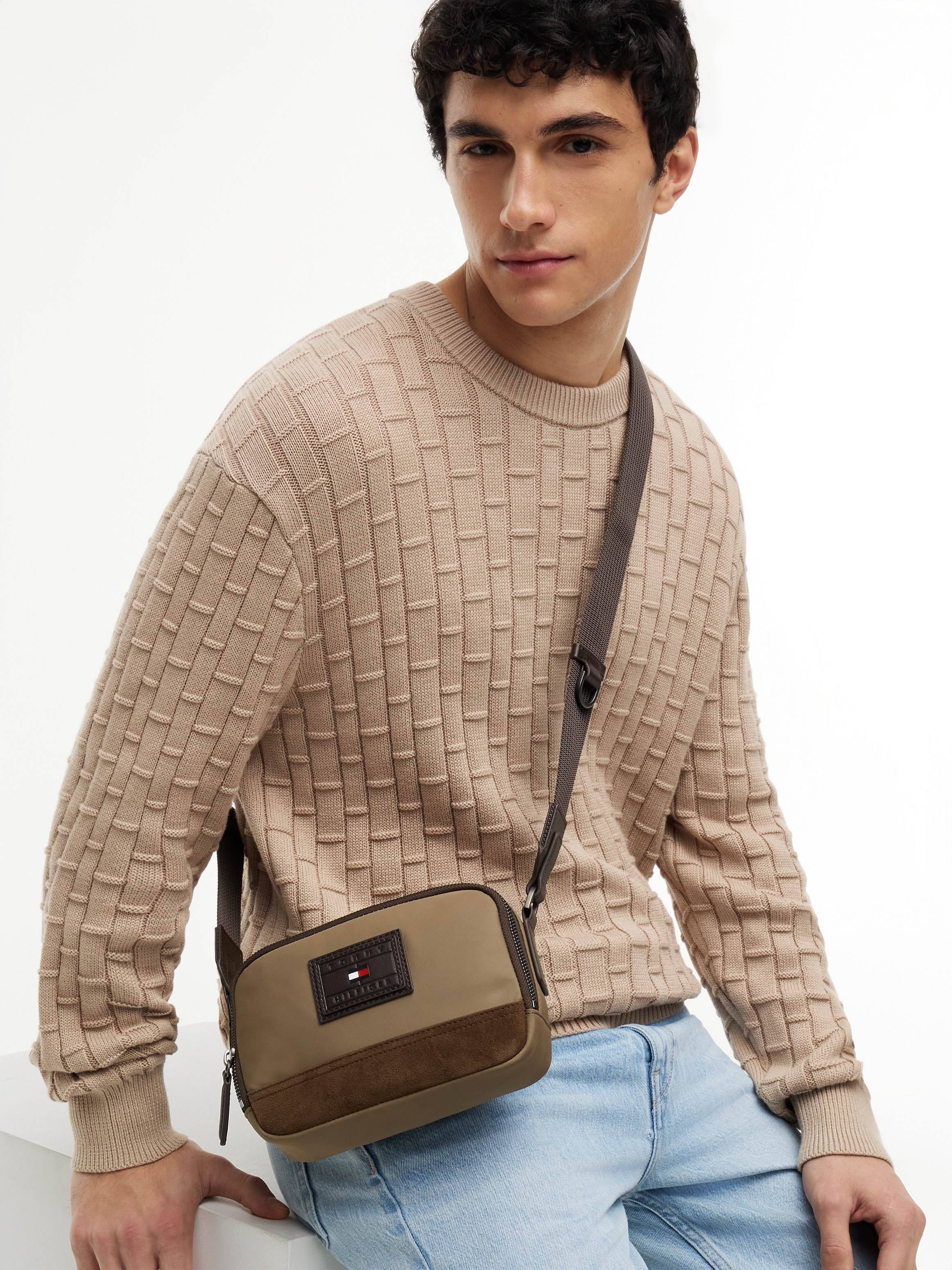 Tommy Hilfiger Umhängetasche »TH HERITAGE CAMERA BAG« Herren Schultertasche, Crossbodybag mit Kontrastbesatz