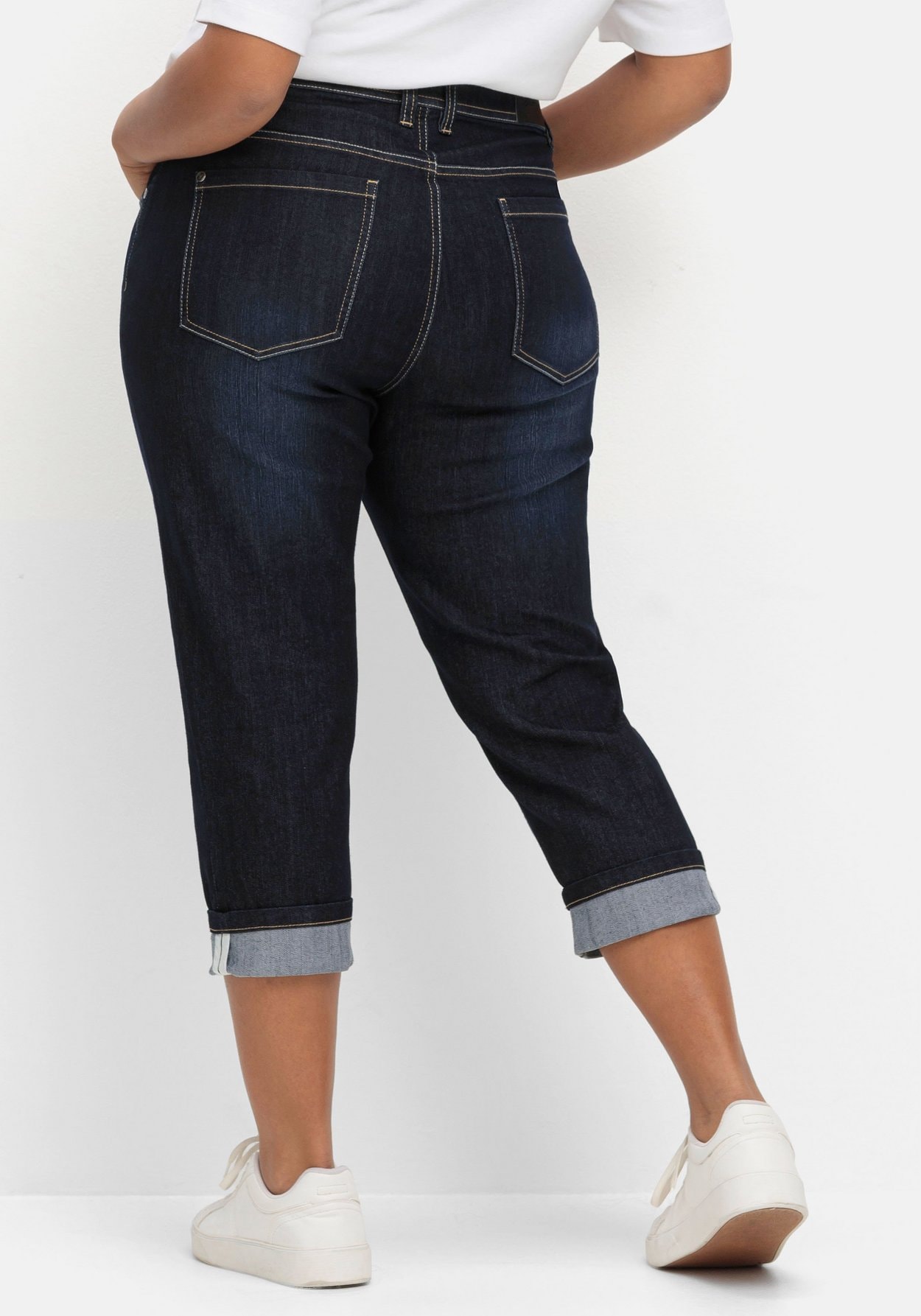Sheego Stretch-Jeans »Schmale 7/8-Jeans mit Kontrasttape innen am Saum«