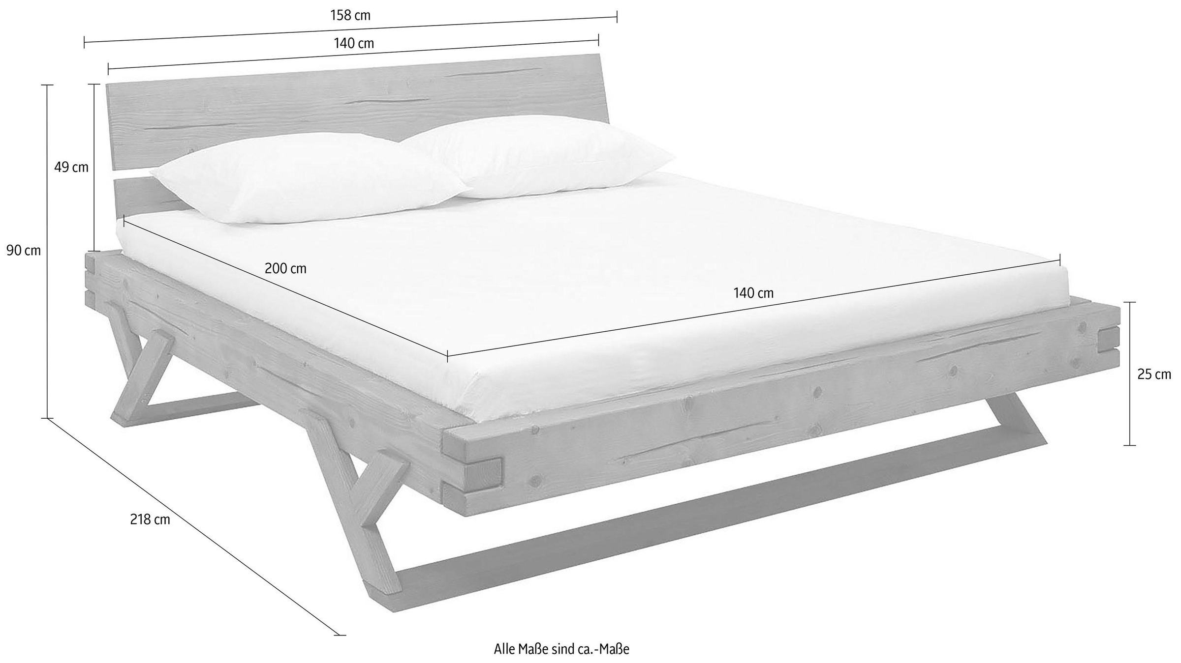 SalesFever Massivholzbett »Eik: Elegantes Bett aus Massivholz« Tradition trifft Moderne: Unikates Balkenbett mit Y-Füßen