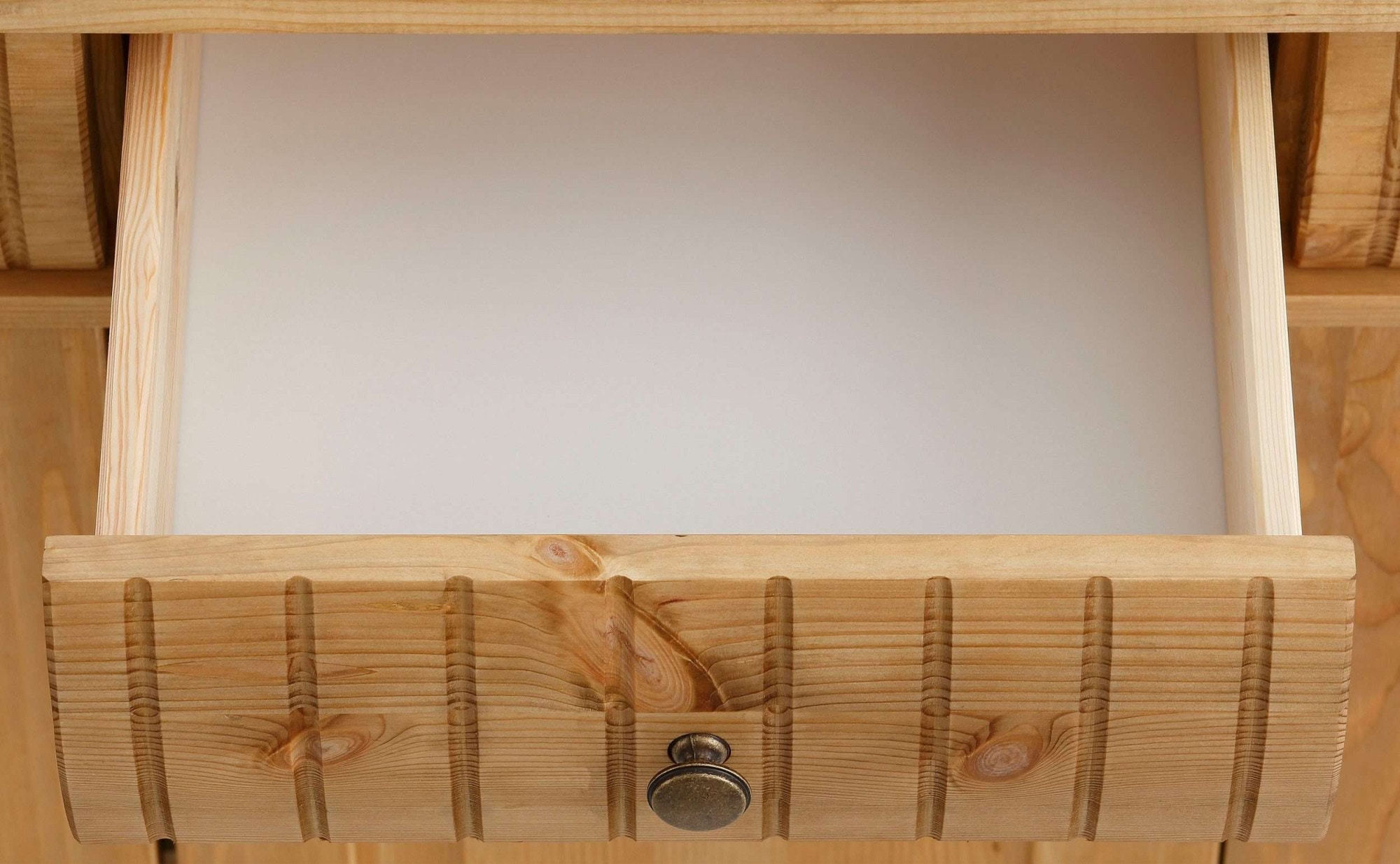 Home affaire Highboard »Teresa Mini-Vitrine mit Glastüren und 2 Schubkästen«, Kommode, aus massiver Kiefer, Breite 84 cm, FSC®