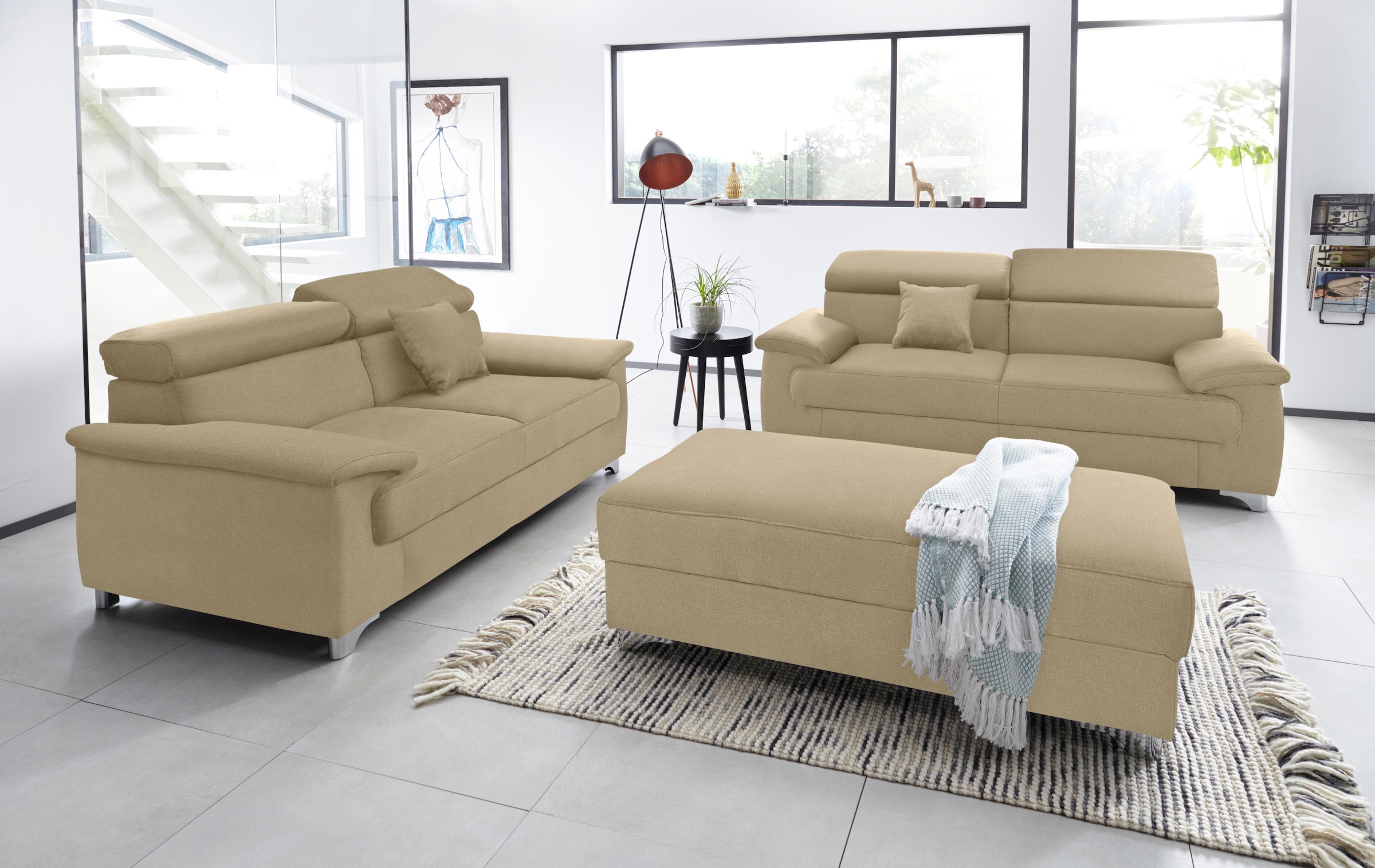 DOMO collection 2,5-Sitzer »Mira inklusive Kopfteilverstellung für mehr Wohlfühlkomfort«, elegant und modern, komfortabel, frei im Raum stellbar