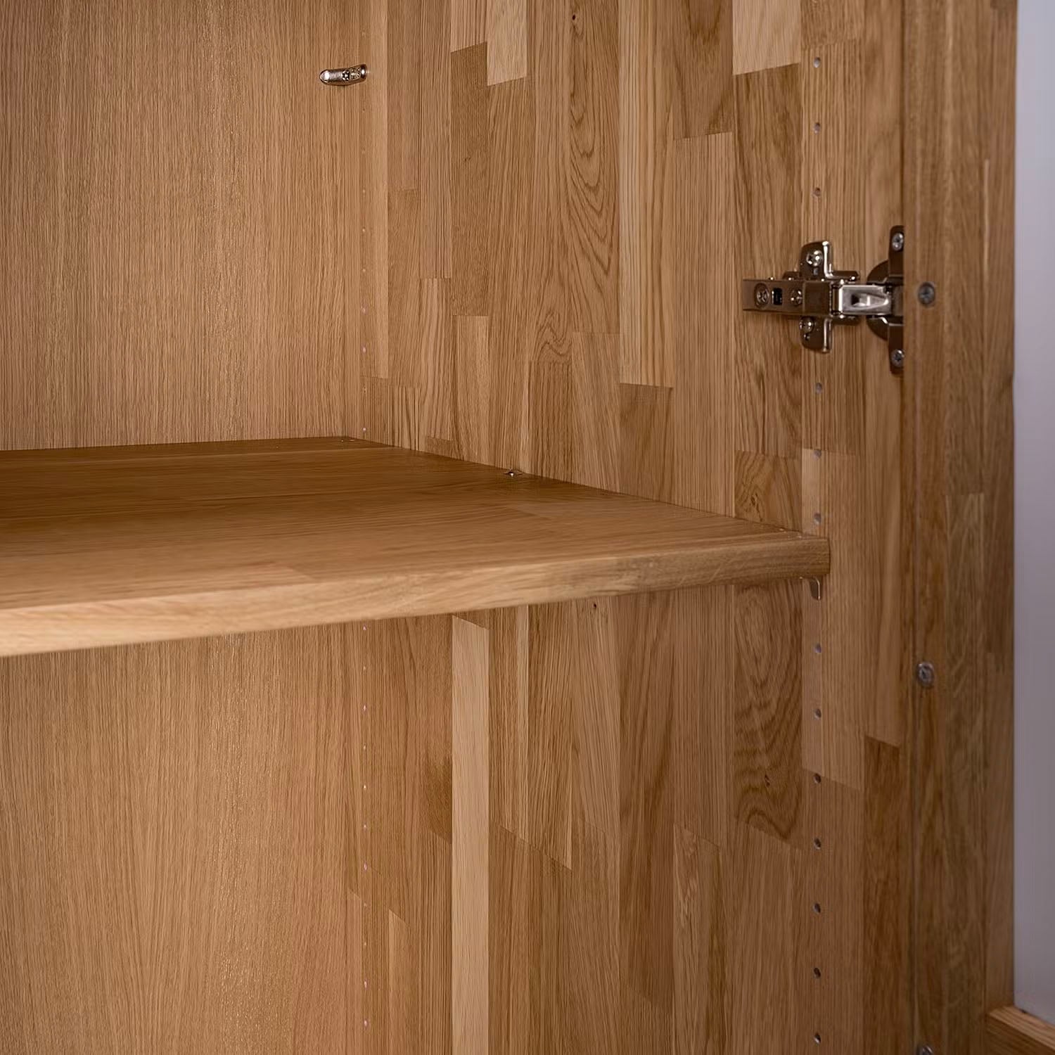Home affaire Kleiderschrank »Azelie, aus Wildeiche«, Massivholz-Kleiderschrank, im 50 cm Raster planbar