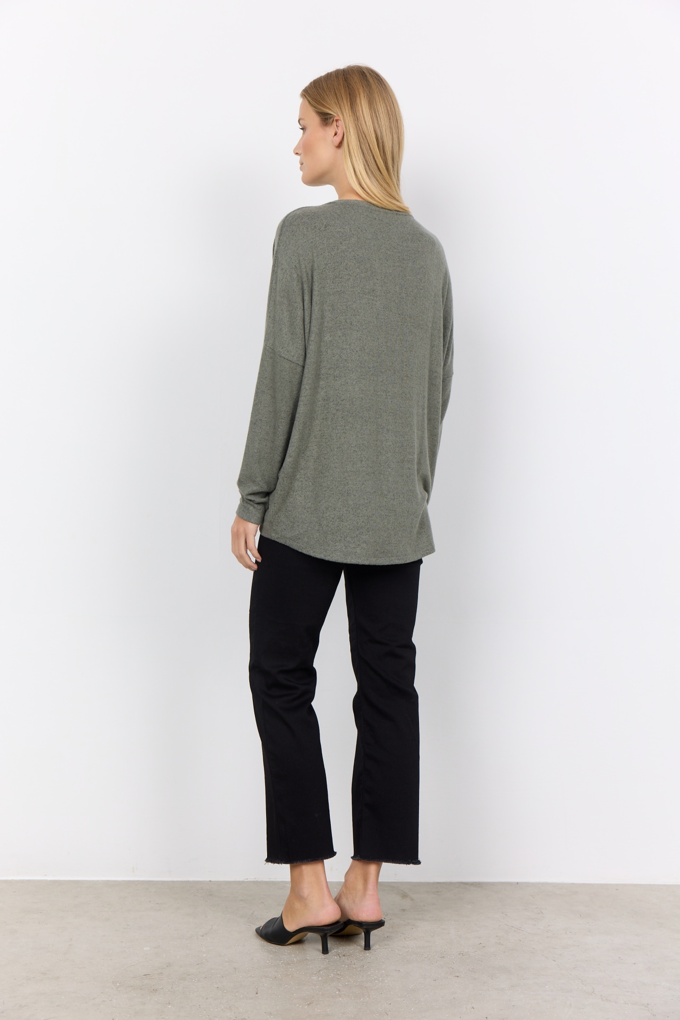 soyaconcept Rundhalsshirt »SC-BIARA 1«, bequemer Pullover, elastische Viskose-Qualität in melierter Optik