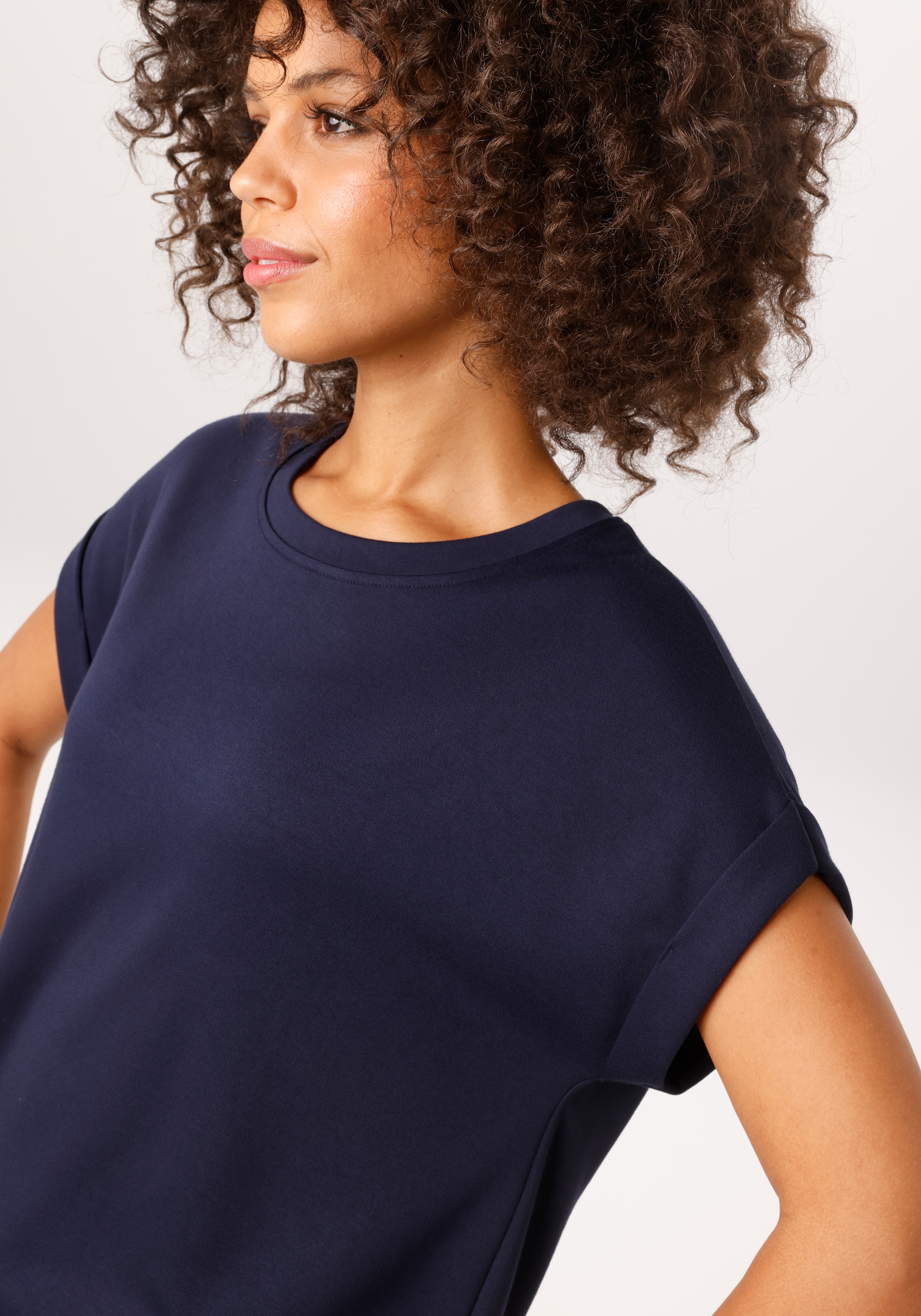 Aniston CASUAL T-Shirt mit fixiertem Ärmel-Umschlag - NEUE KOLLEKTION